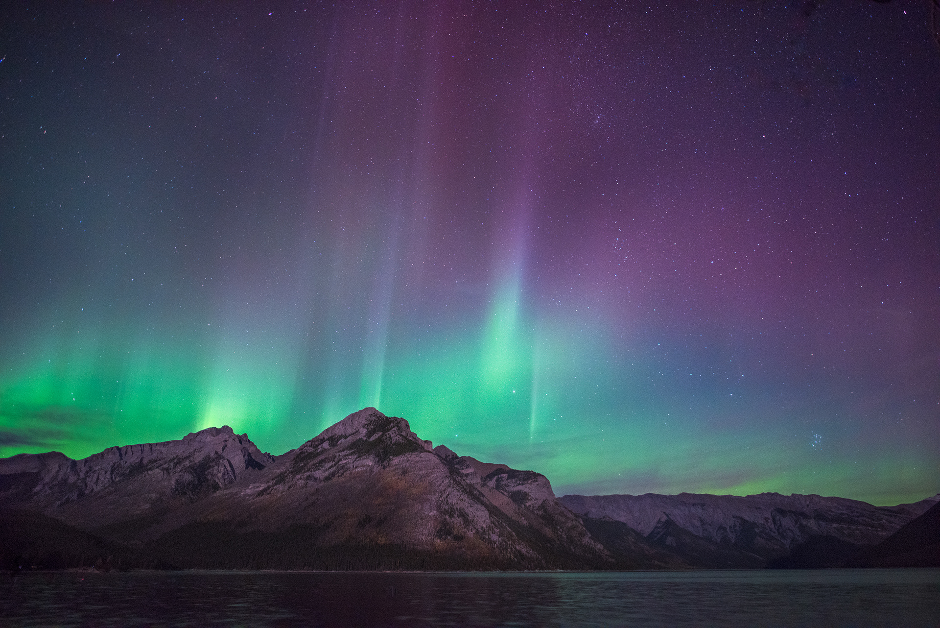 ‘Lake Minnewanka Light Show’