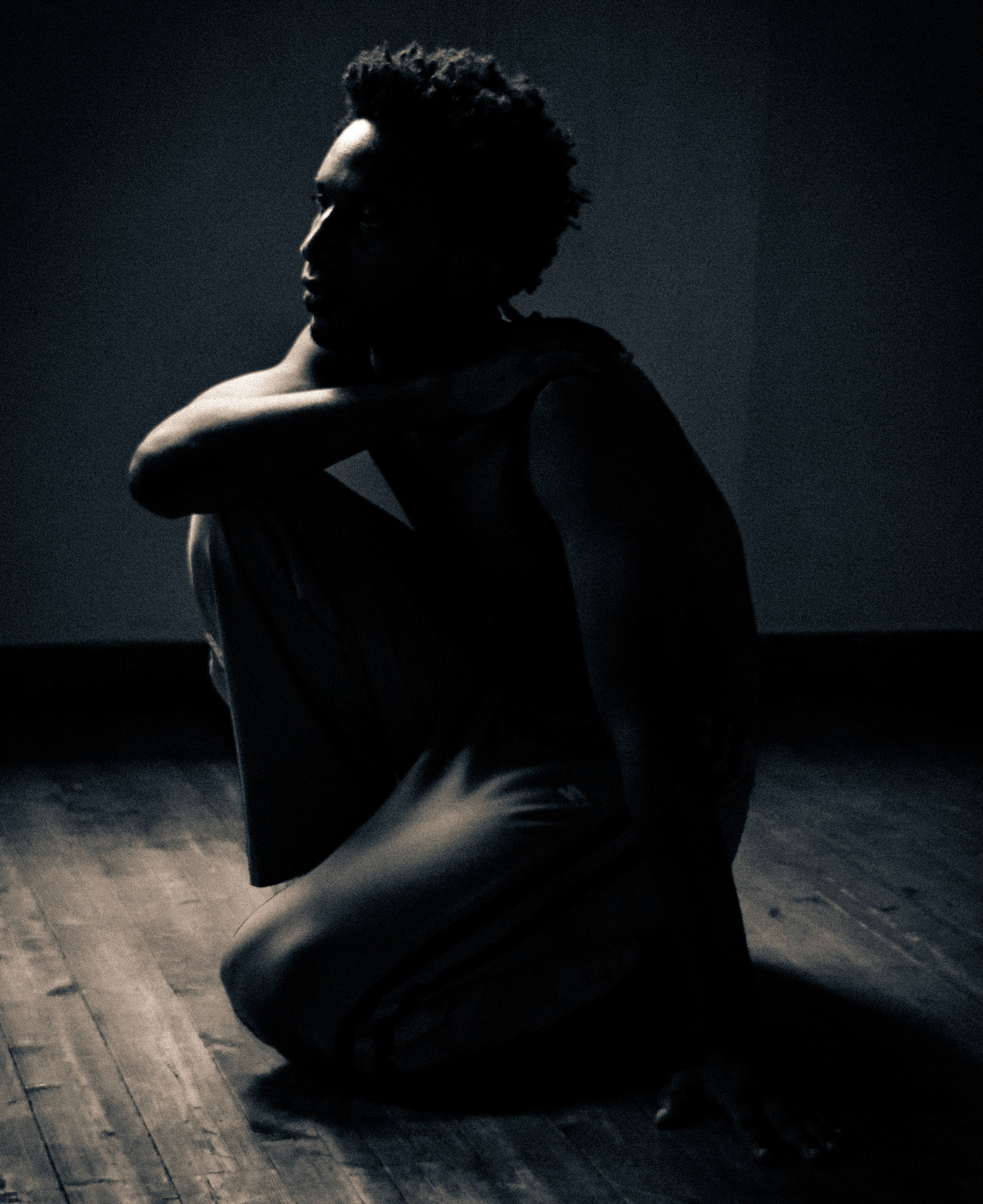 Danza Combinatoria Dance in Profile