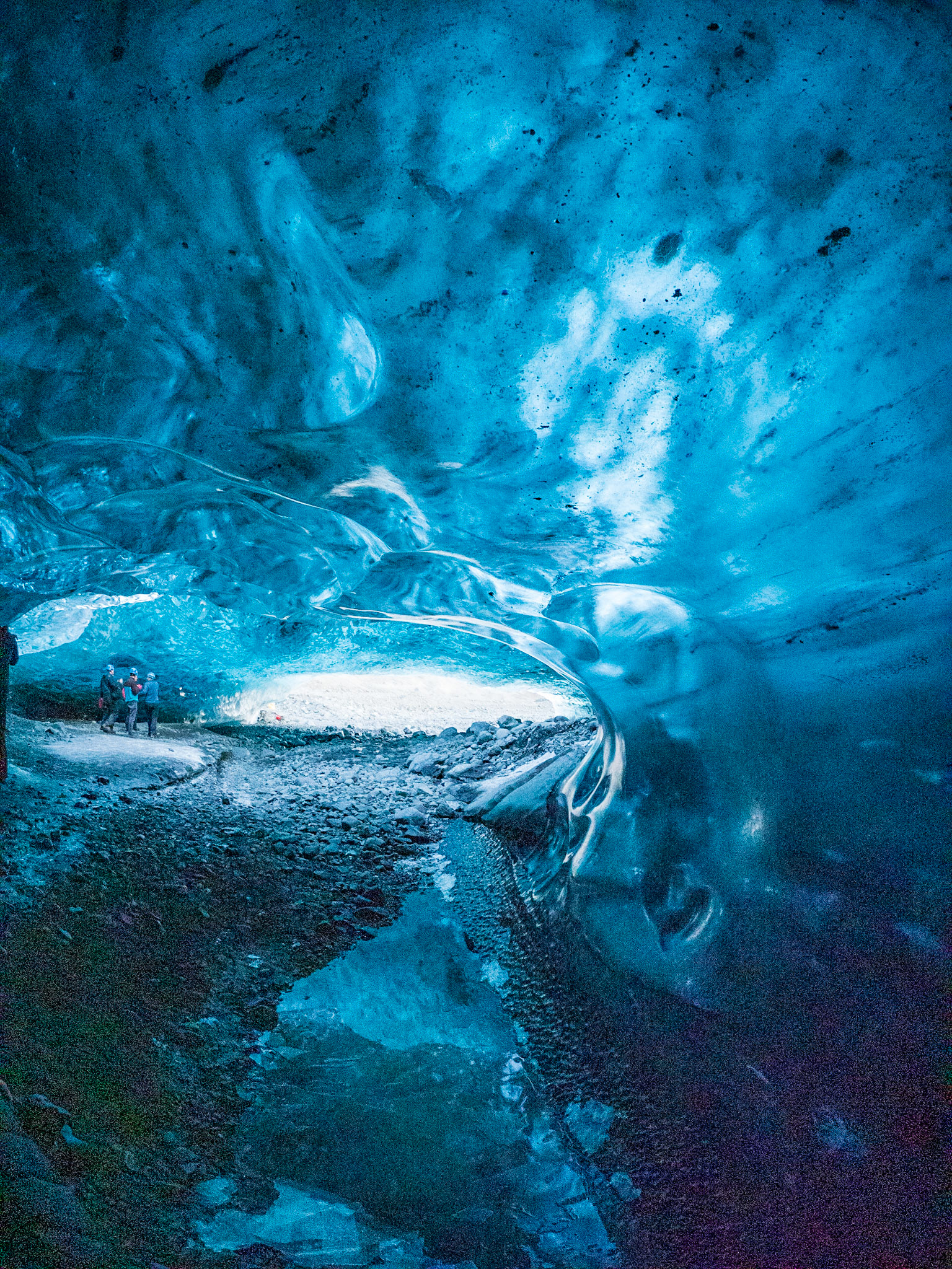 Sapphire Light Cave