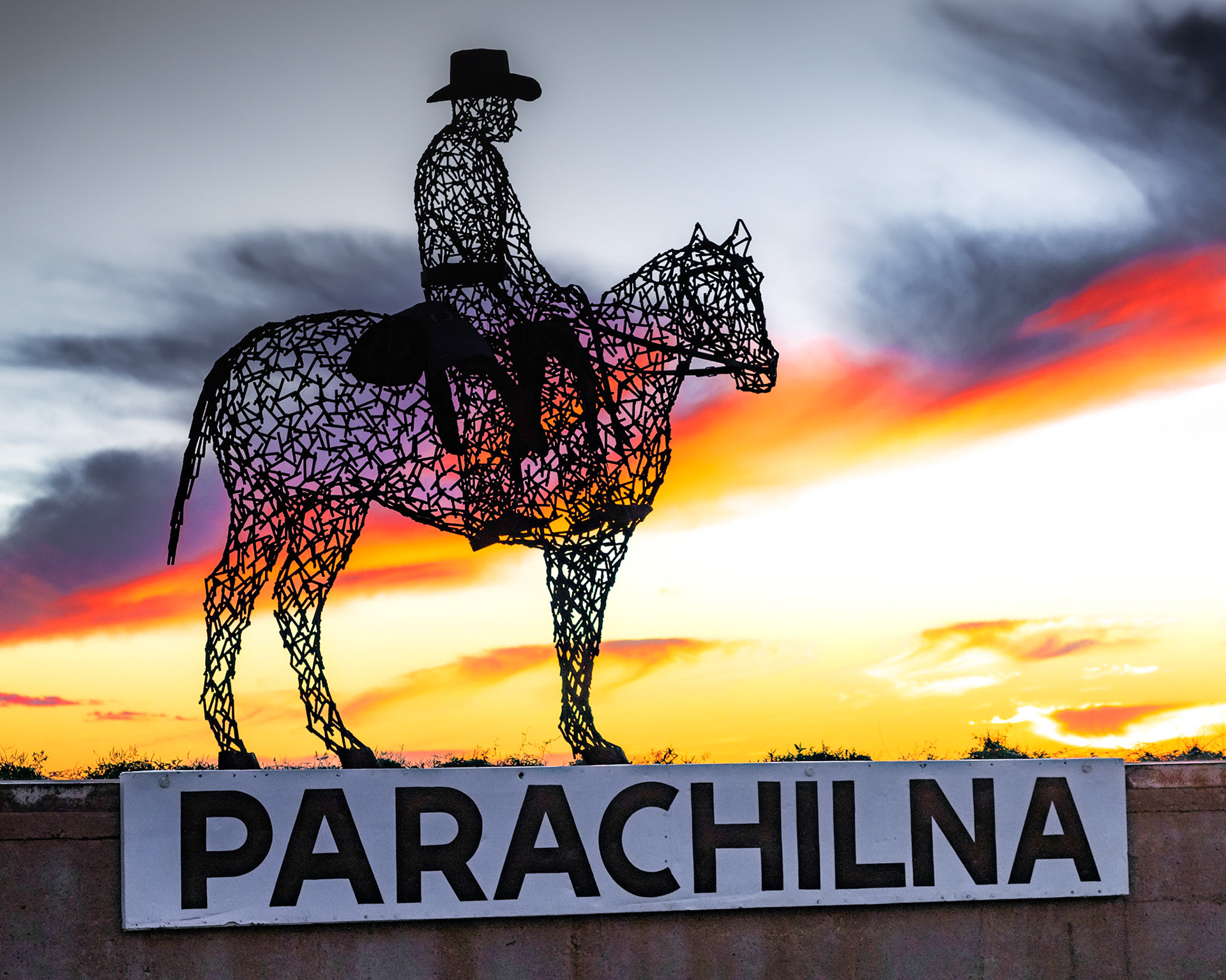 Parachilna