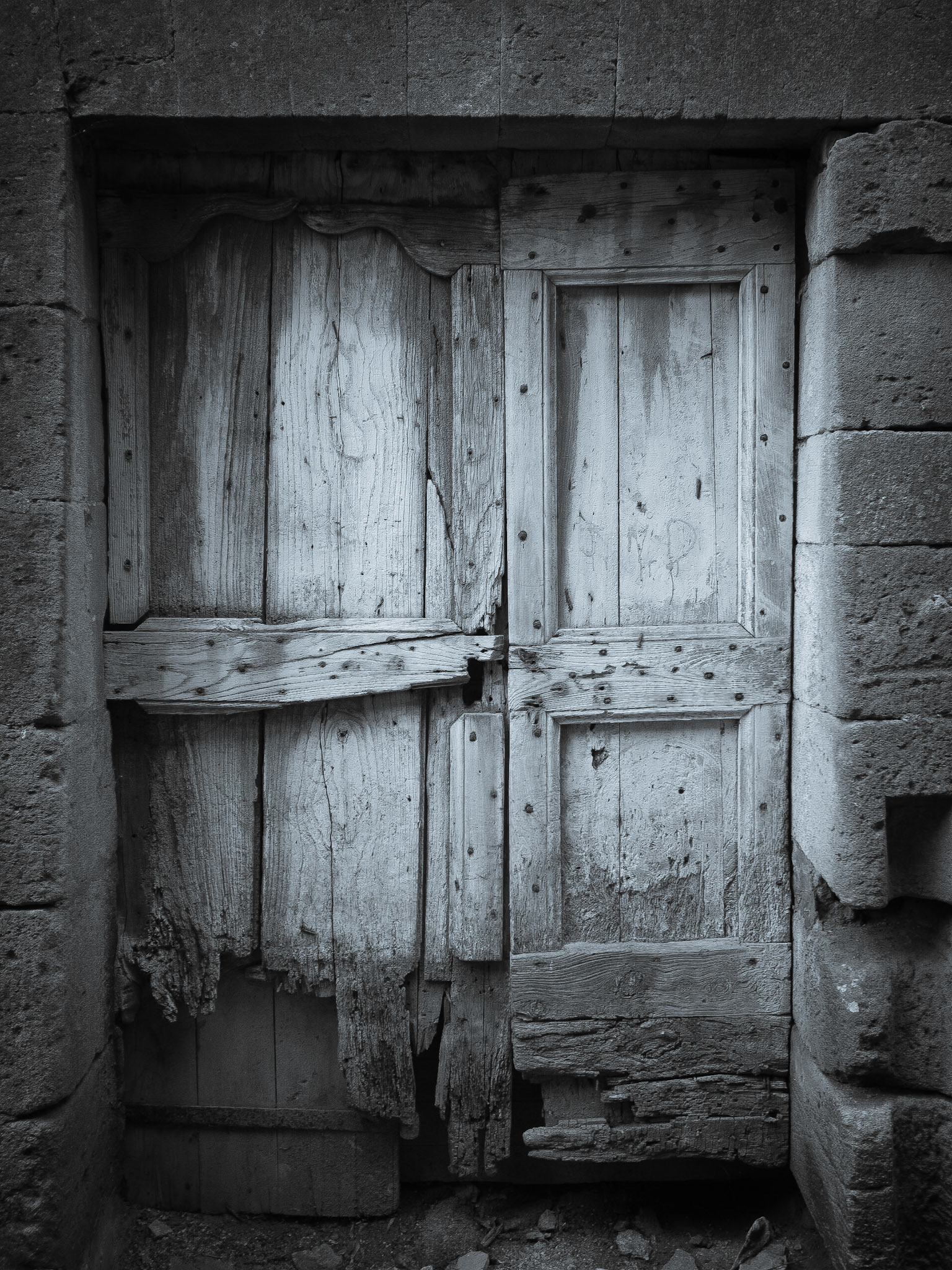 Old door in Sarlat la Caneda
