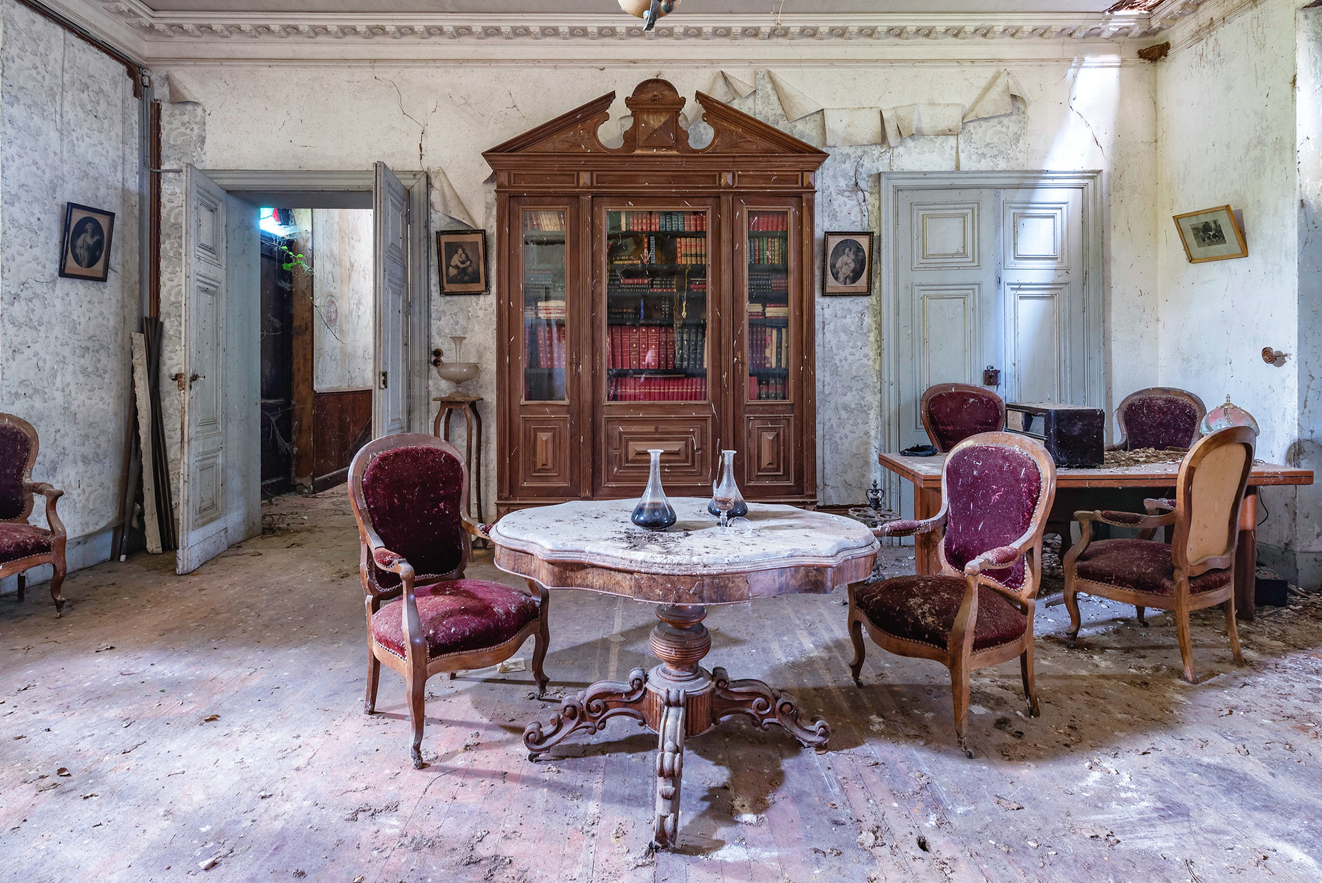 À la lie - Château abandonné, France