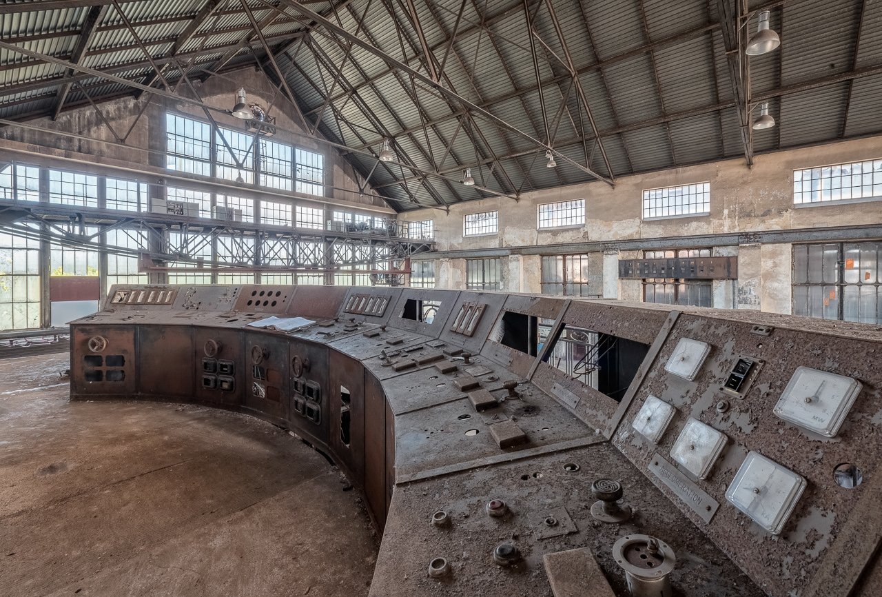 Les grandes manœuvres / Control Room / France
