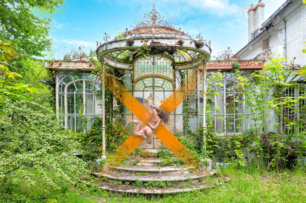 Il ne tient qu'à toi, Villa abandonnée, France - Modèle : Élisabethand - Shibary : Pascal Giet