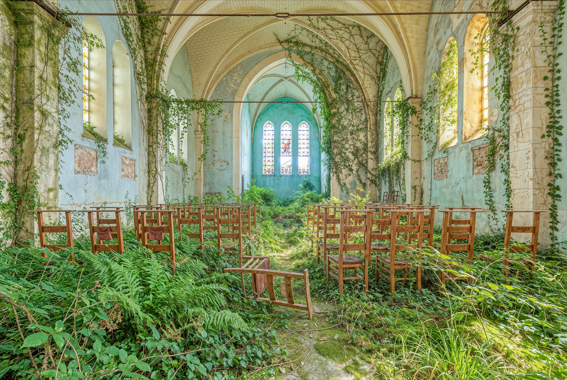 Renversant, Église abandonnée - Belgique