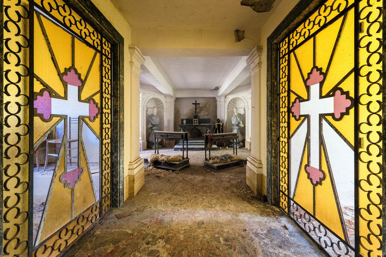 La punition, Crypte privée abandonnée, Italie
