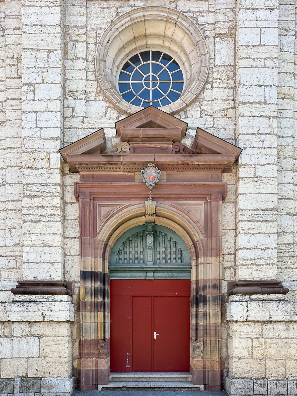 6- Porte façade ouest