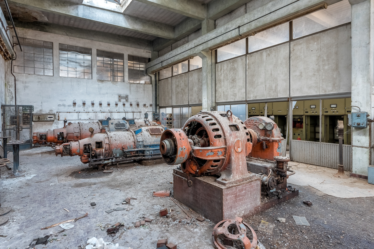 Orange Peel / Turbines Room / Italy