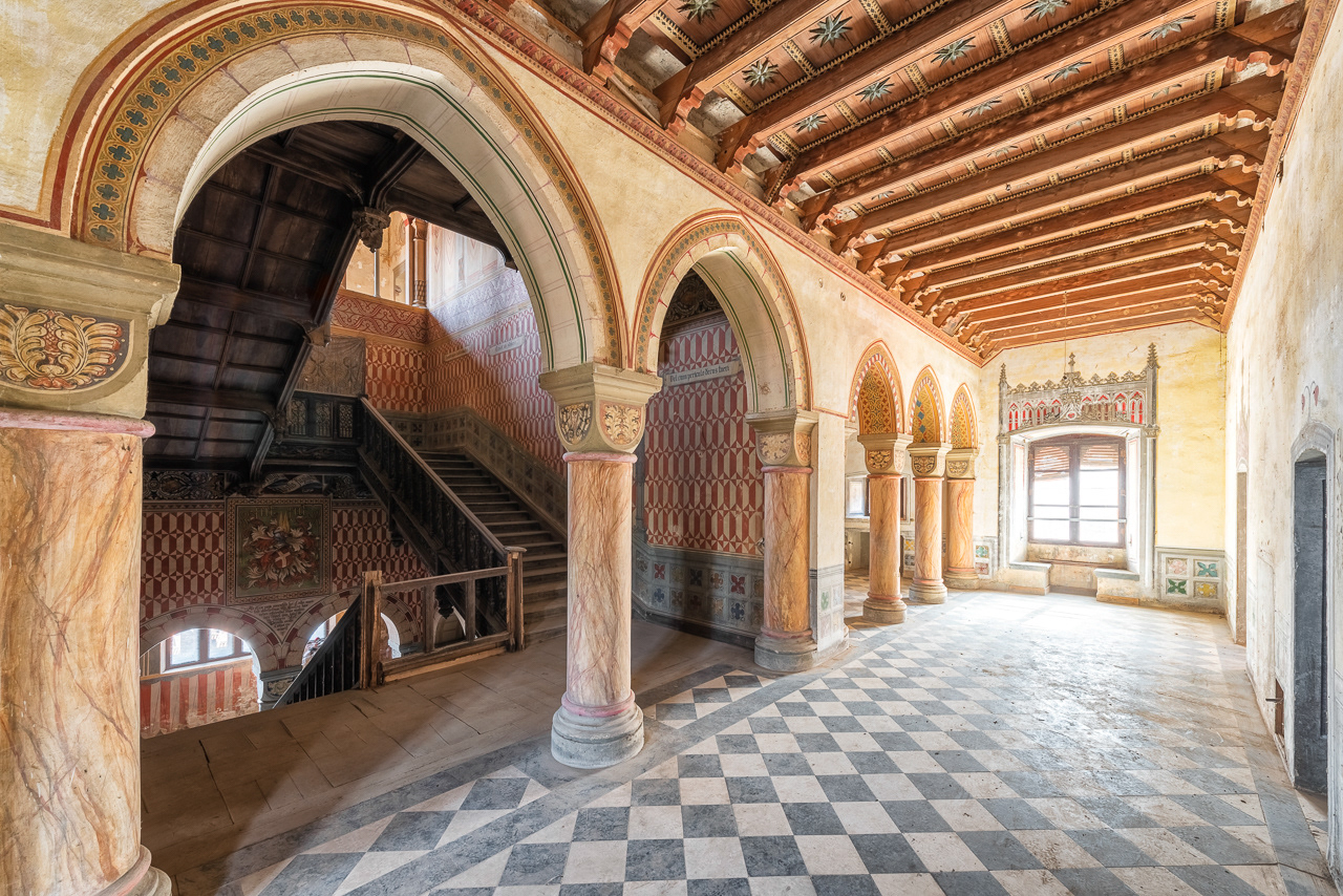 À la sueur des longes, Château, Italie