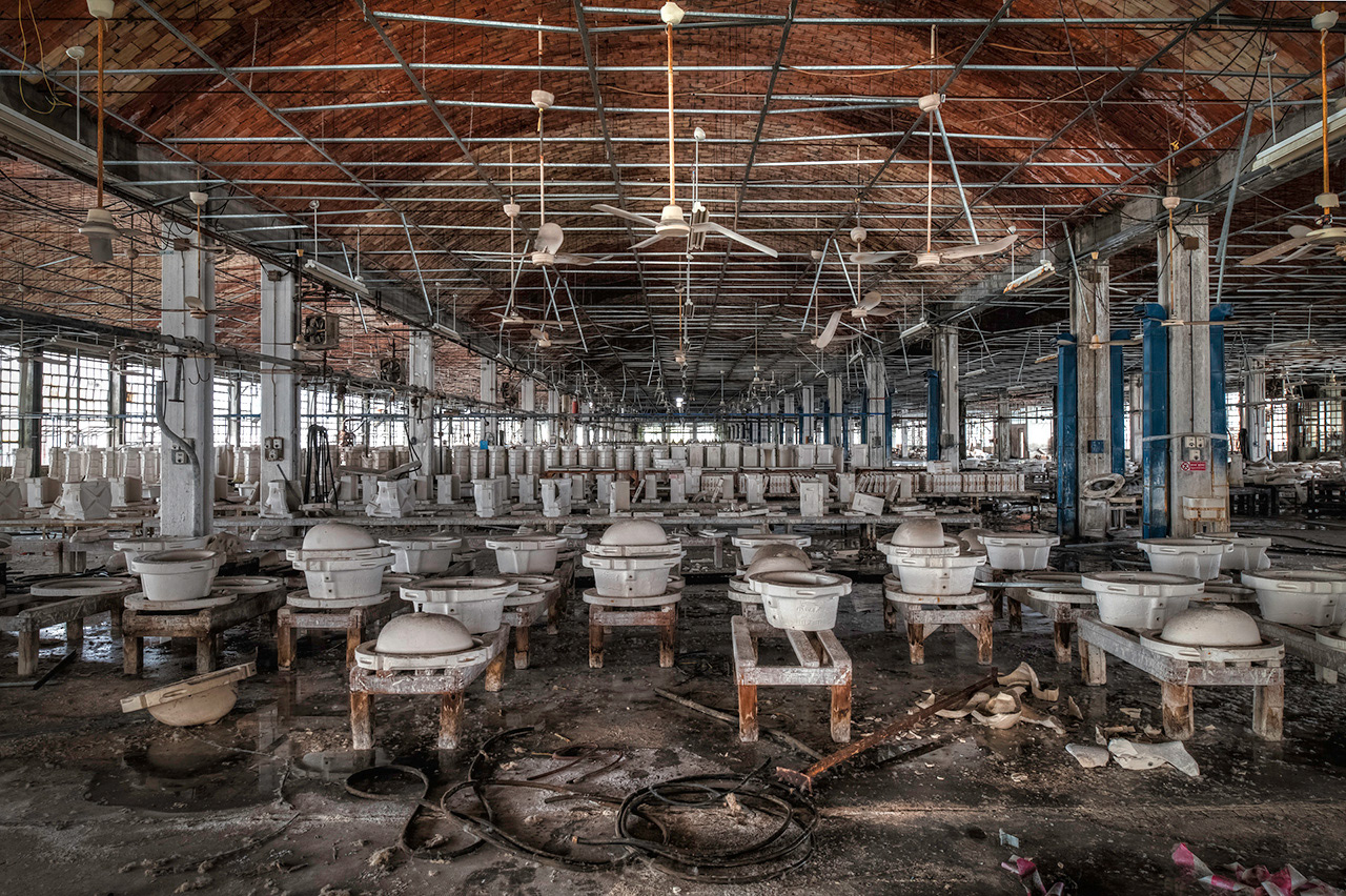 Terracotta Army / Washbasin Factory / Italy