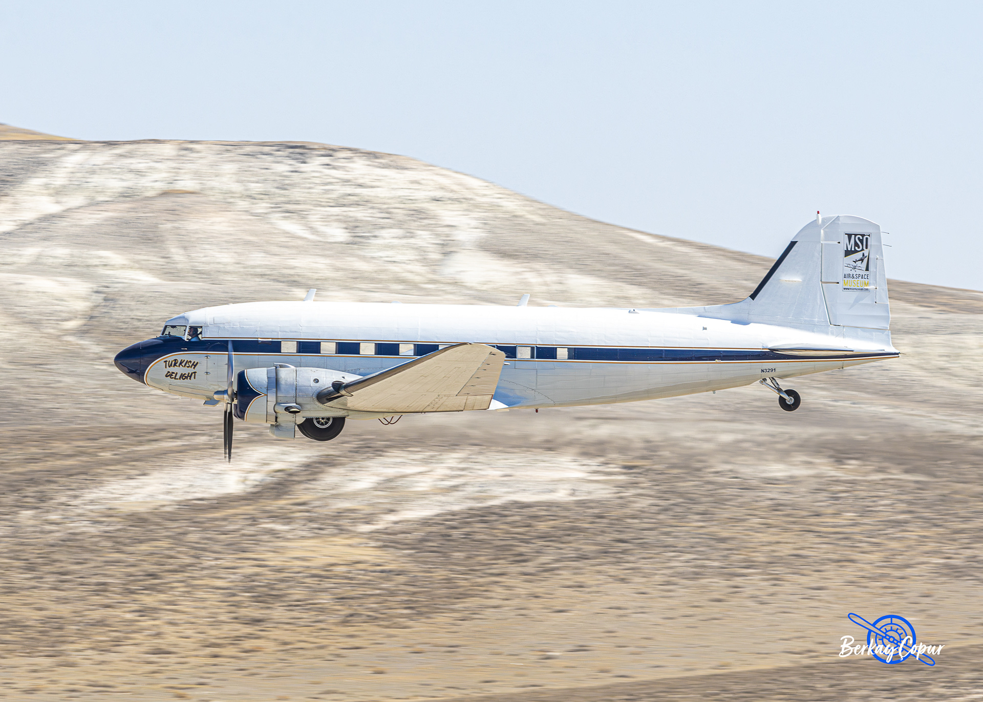 1940 Douglas DC-3  “TURKISH DELIGHT”