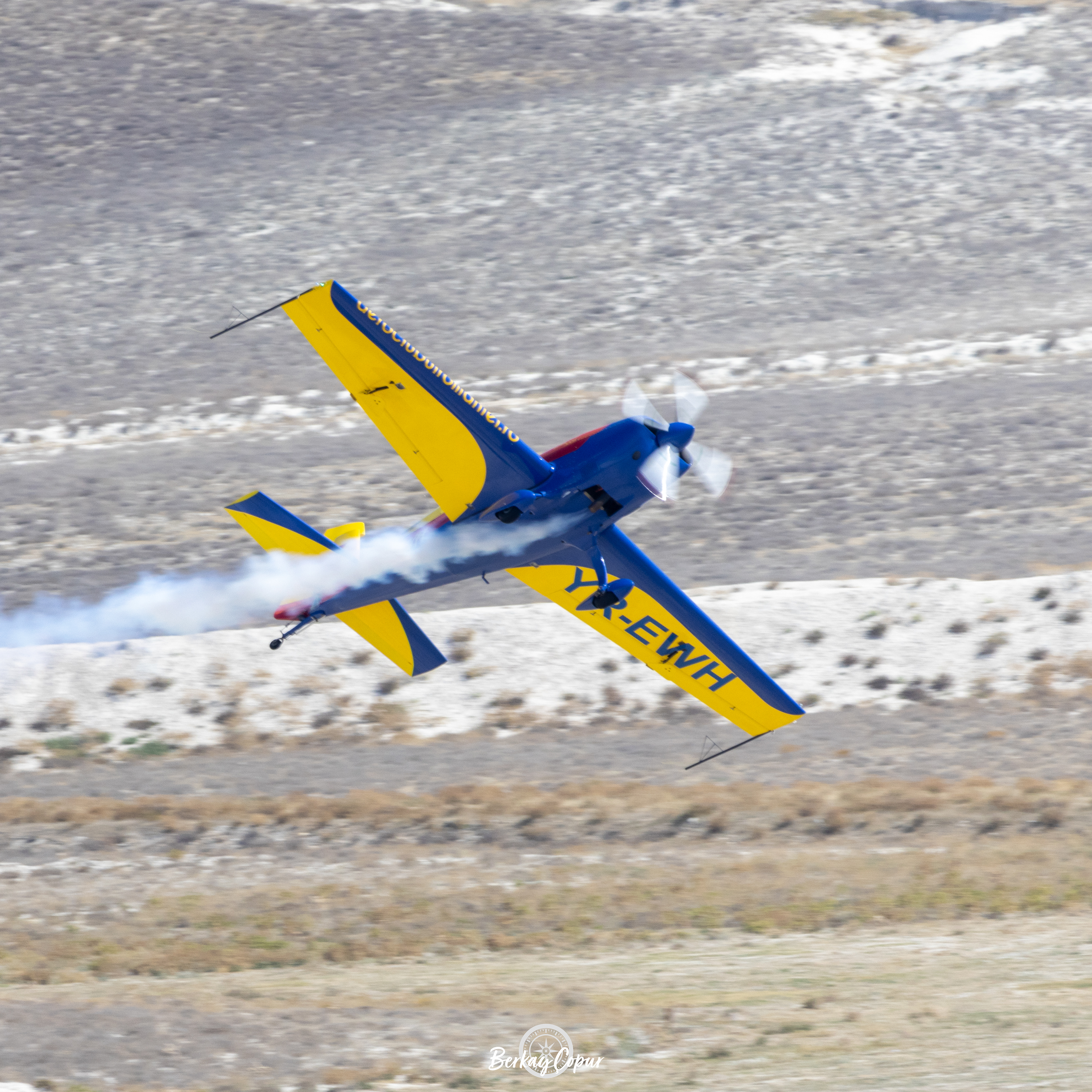 Hawks of Romania / Extra 330SC