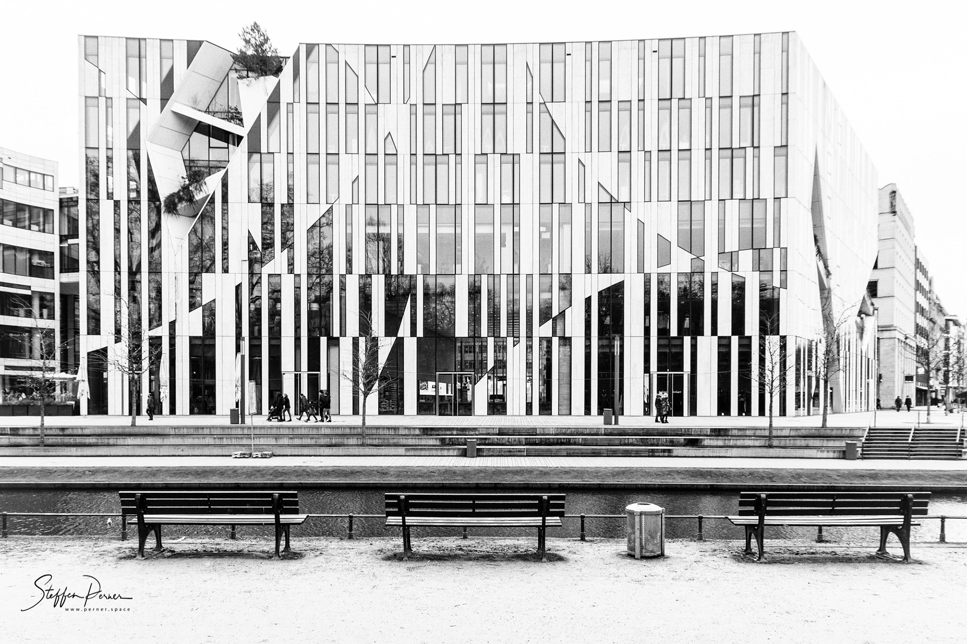 Liebeskind Building, Düsseldorf, Germany