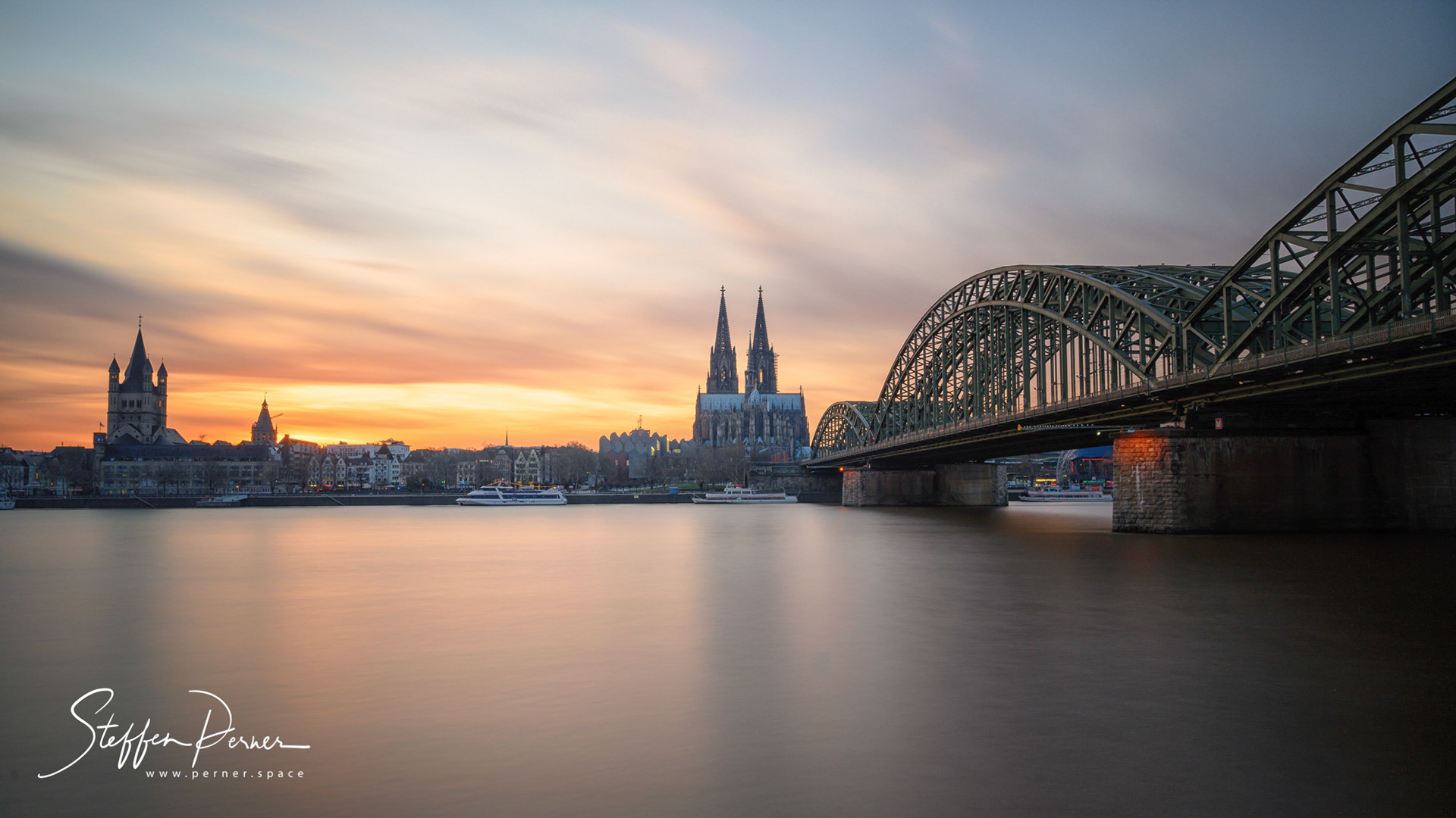 Hohenzollernbrücke, Cologne, Germany