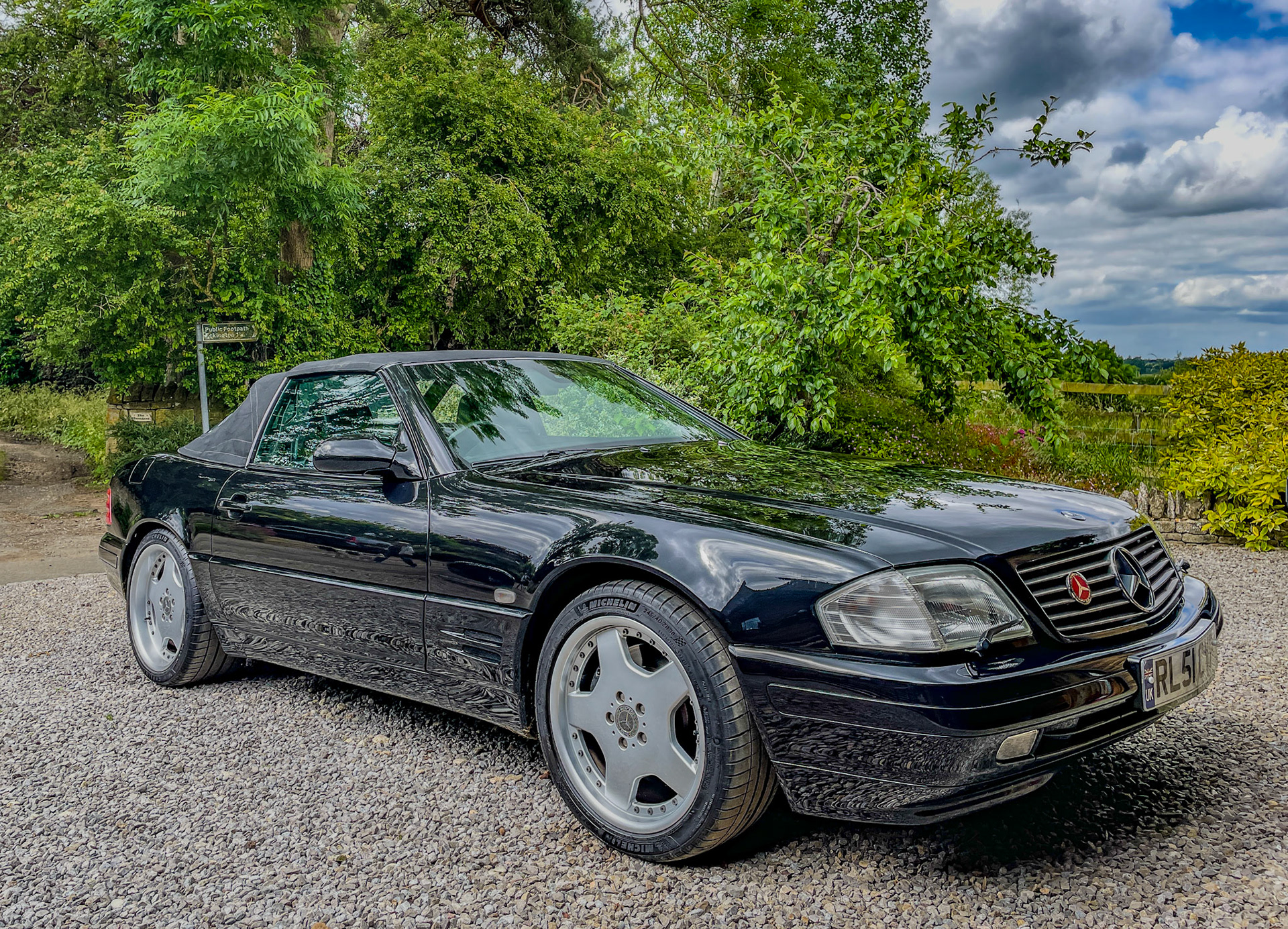 A  good shine ahead of a car meeting