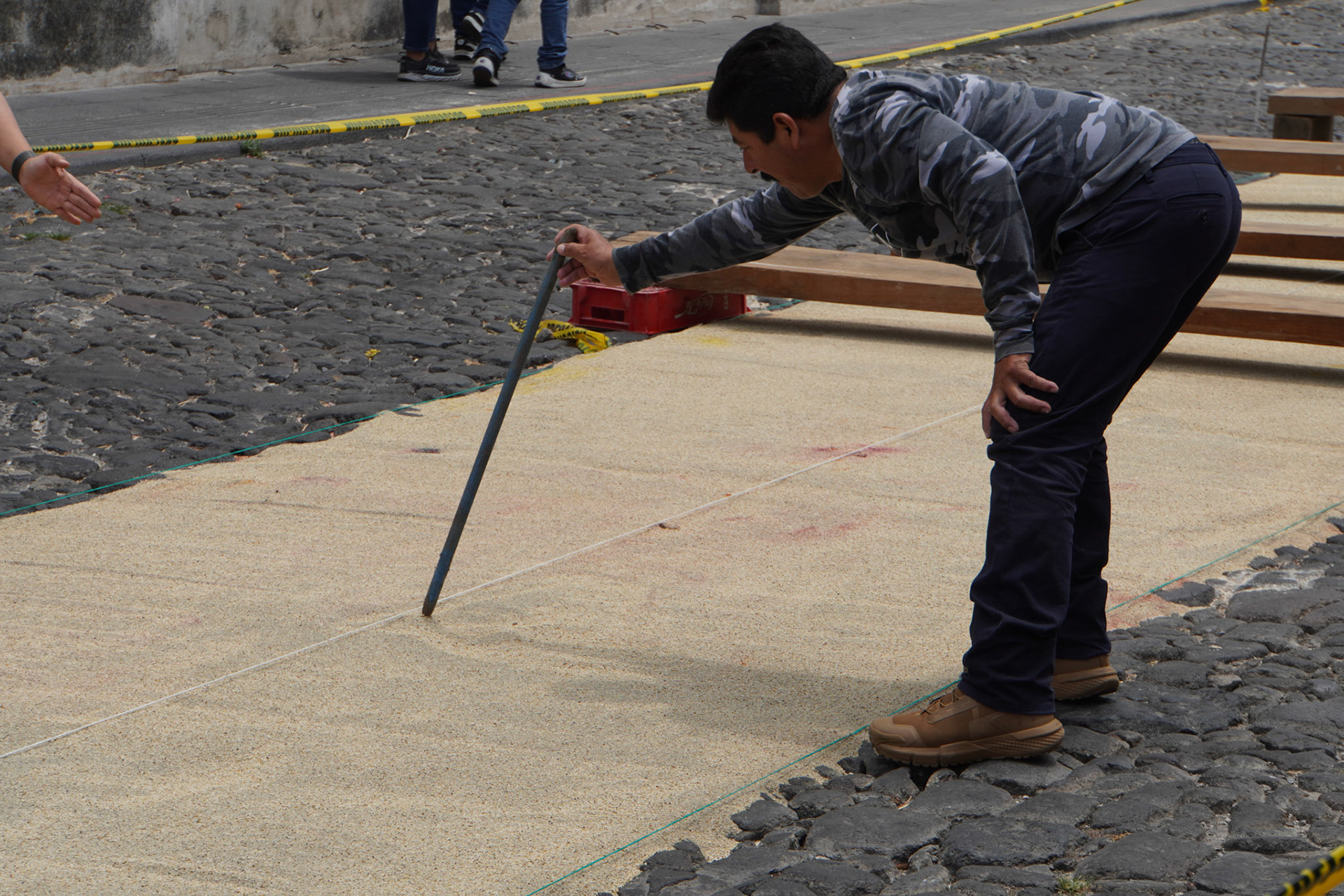 measuring the alfombra