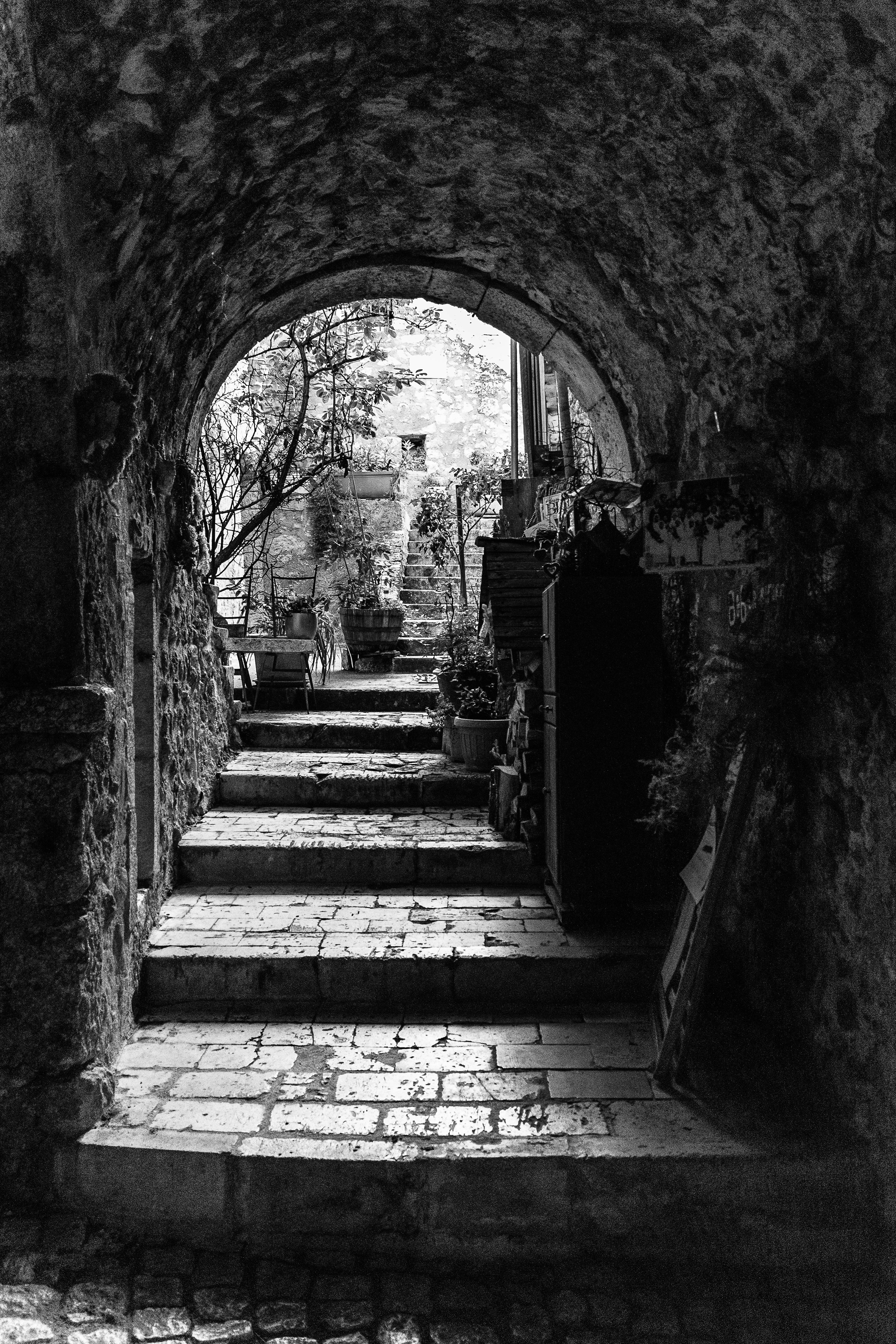 Santo Stefano di Sextantio (Abruzzen)tefano di Sextantio (Umbrien)