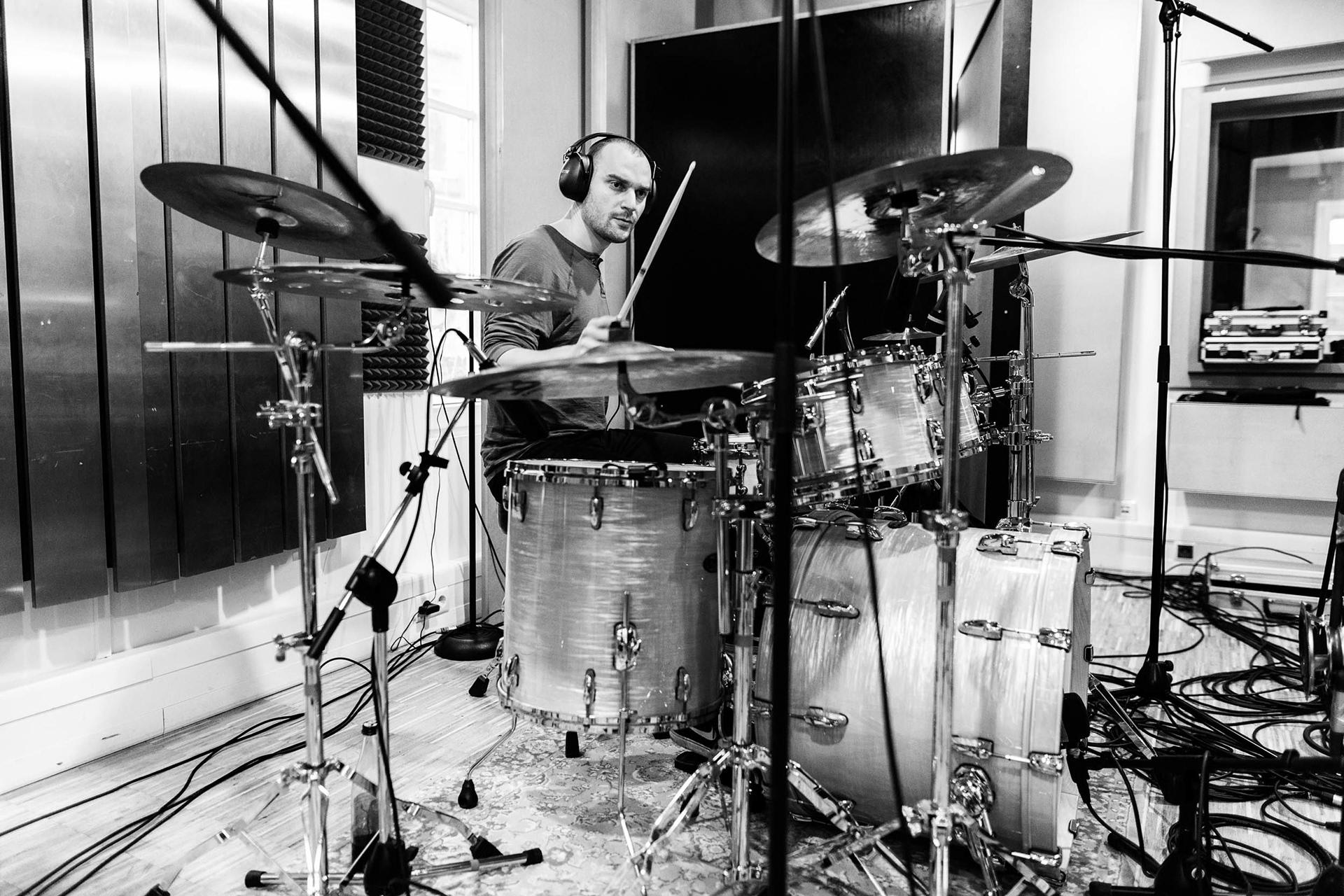 Paper Knife im Studio
