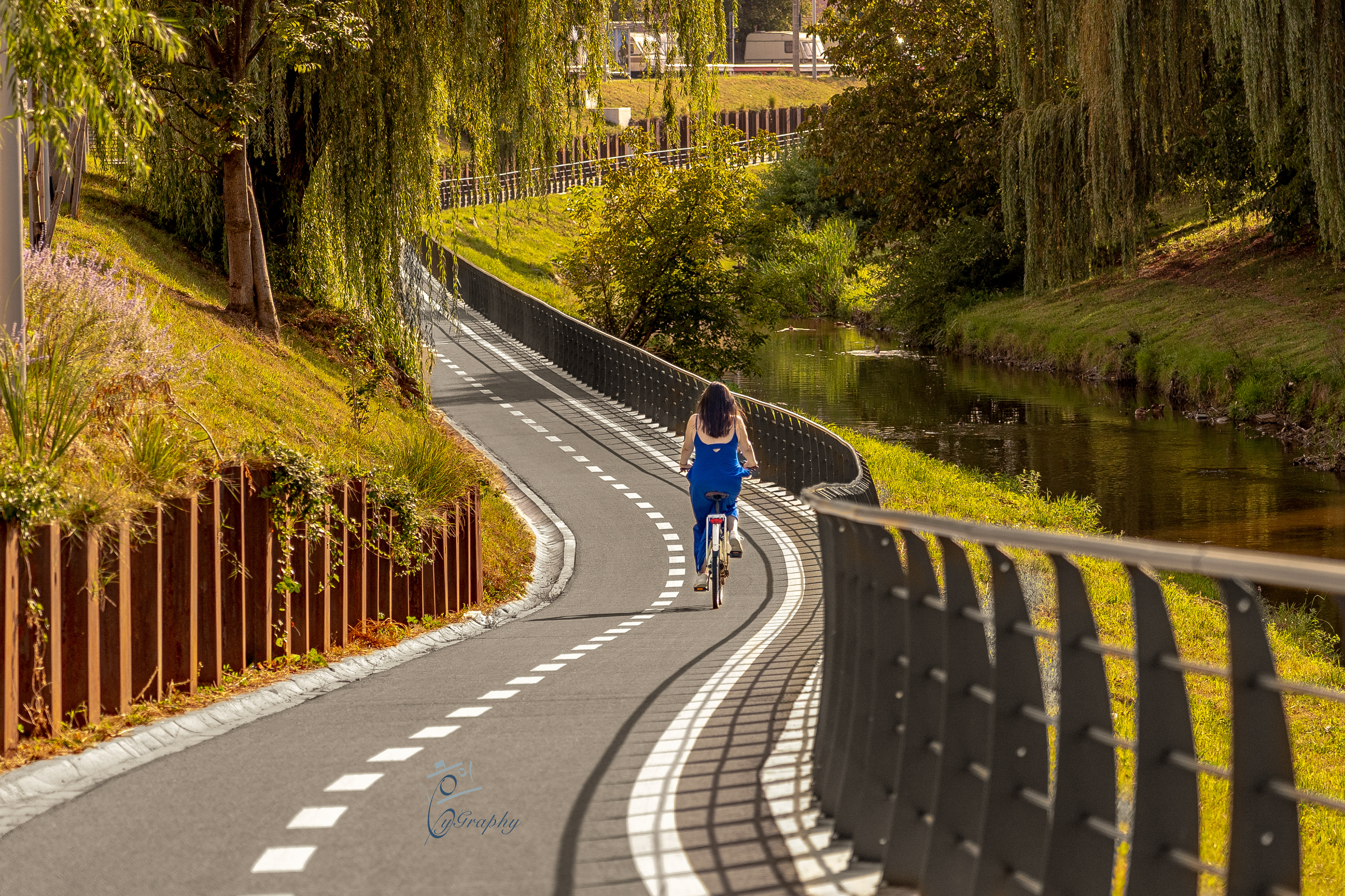Pista de biciclete de pe valea Cibinlui la apus