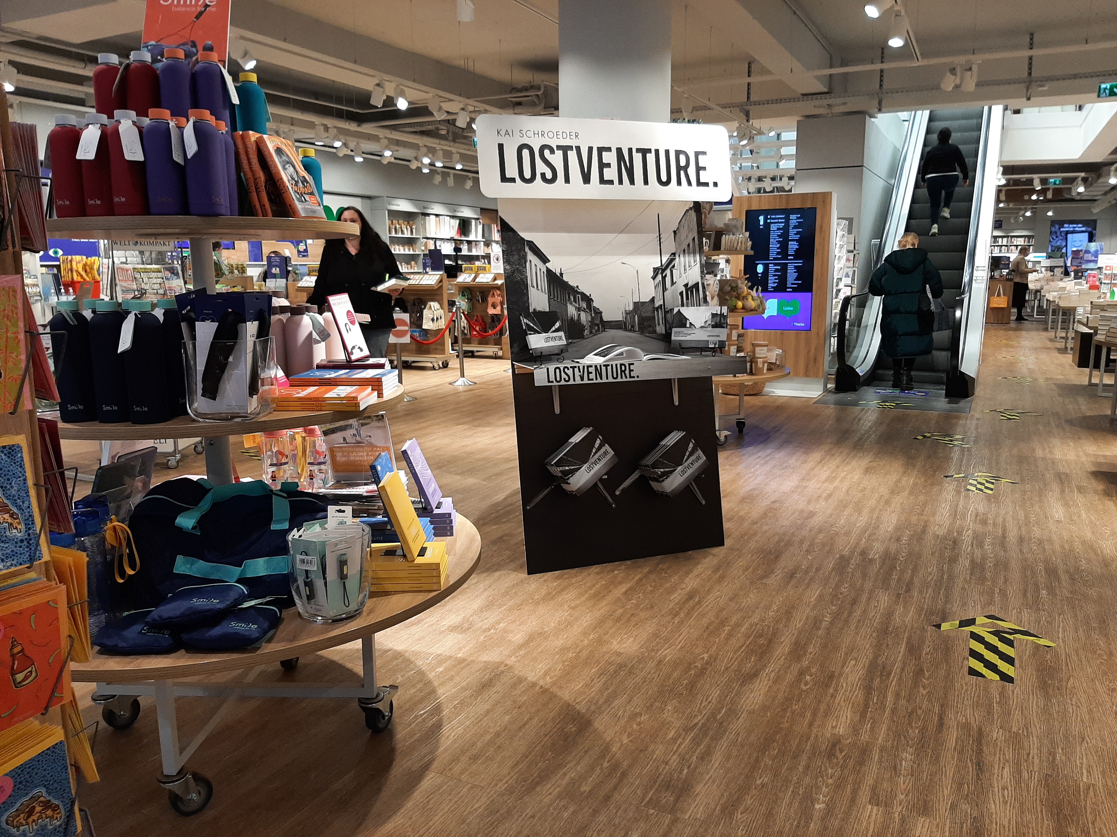 Lostventure | Verkaufsaufsteller in der Thalia Filiale in Hagen