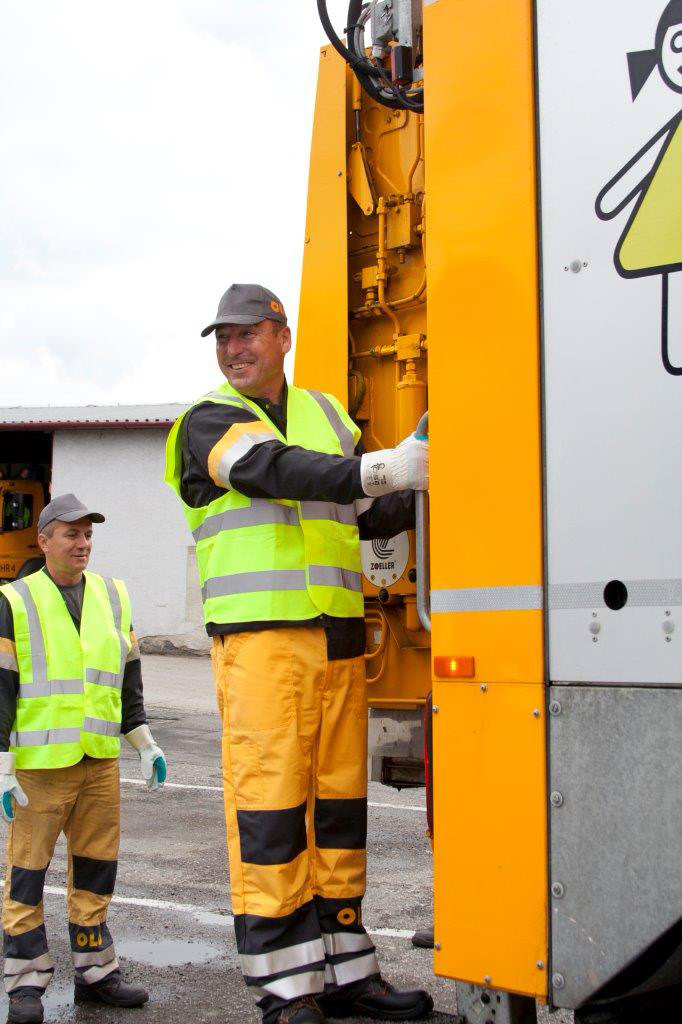 PR campaign "What a Day in the Life of a Garbage Collector Looks Like" with Europa 2 radio and the Minister of Transport, Construction, and Regional Development of the Slovak Republic