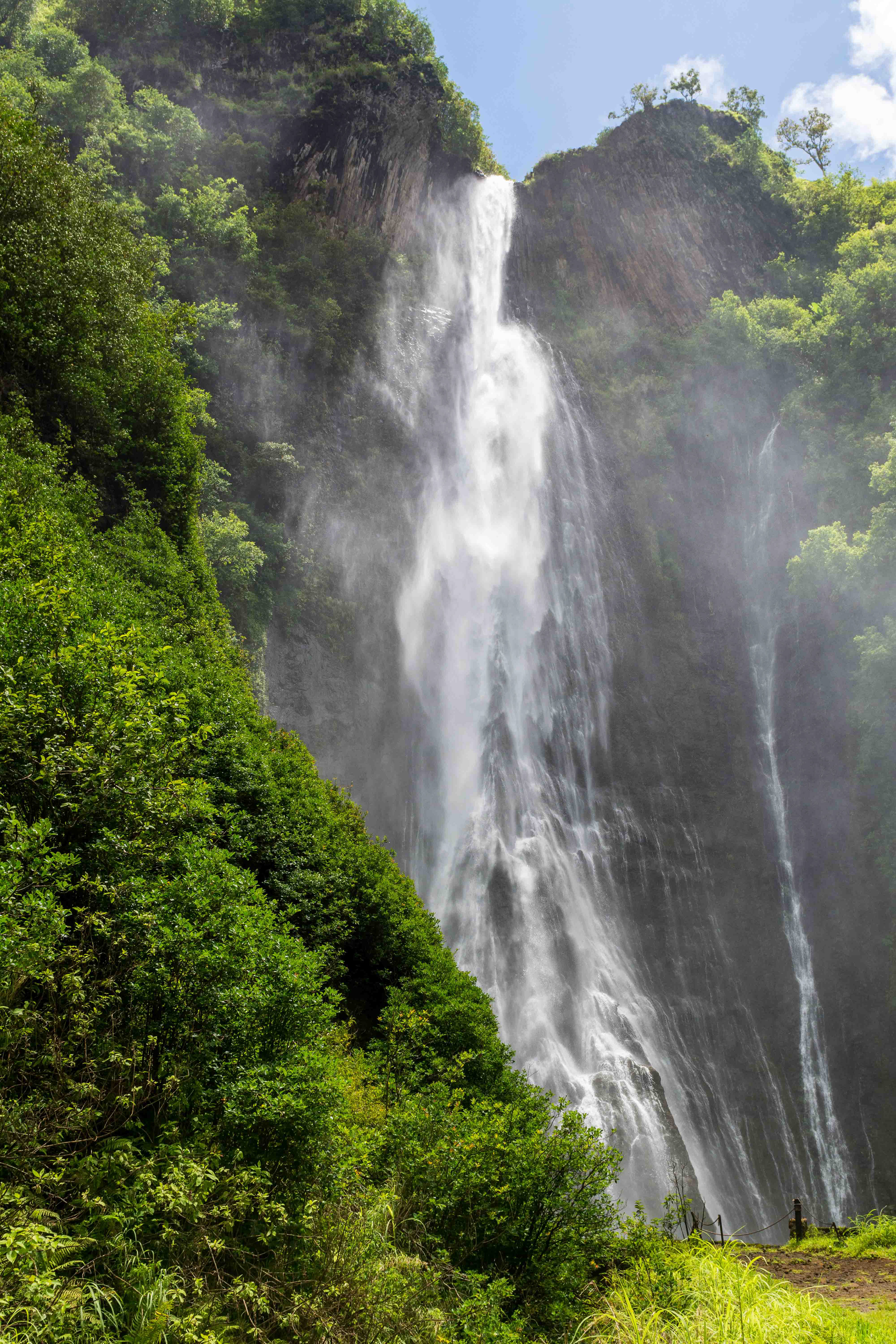 Manawaiopuna Falls (Jurassic Falls). Kauai