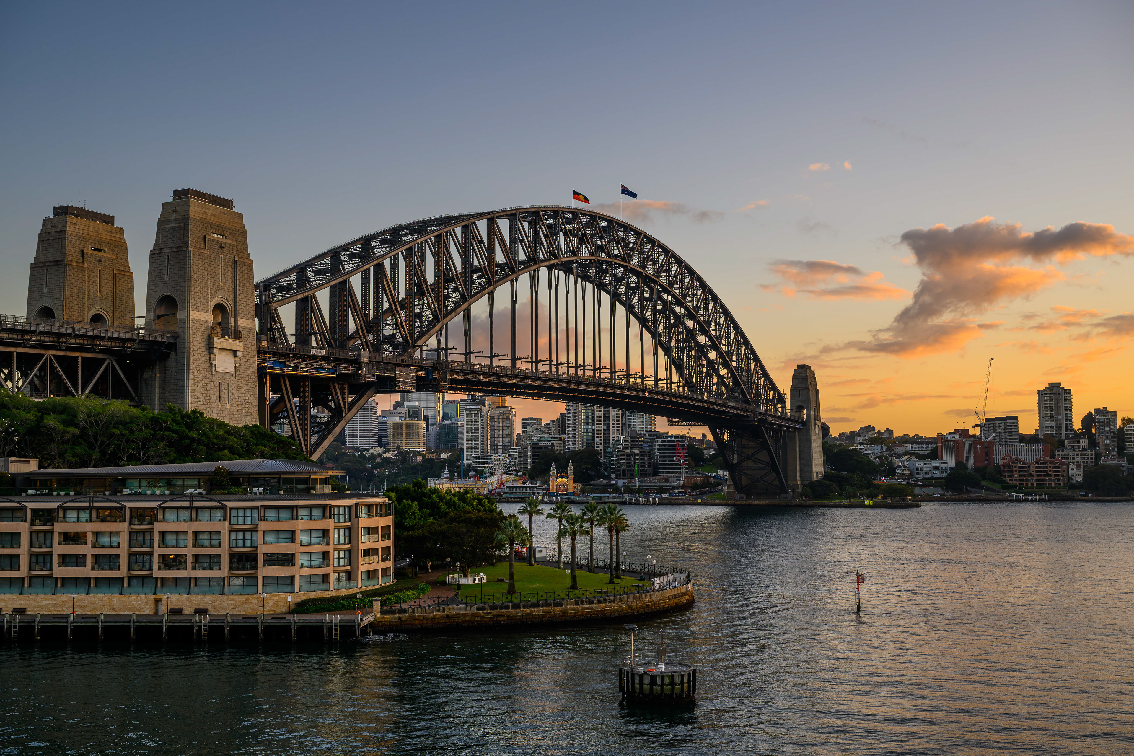 Harbor Bridge Sunrise. Sydney, Australia