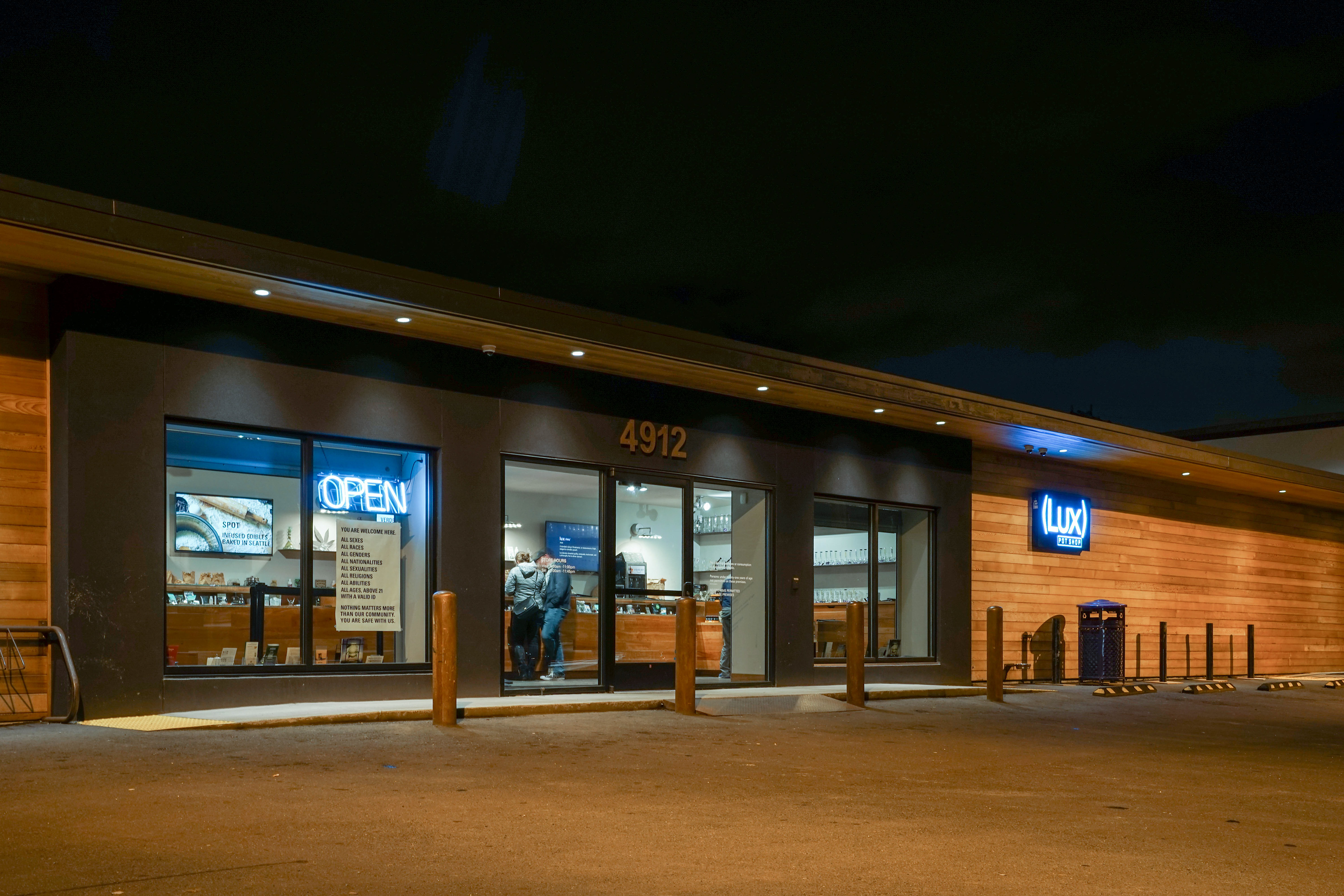 LOGO SIGNAGE MOCK UP TO SIZE: CLIENT LUX POT SHOP