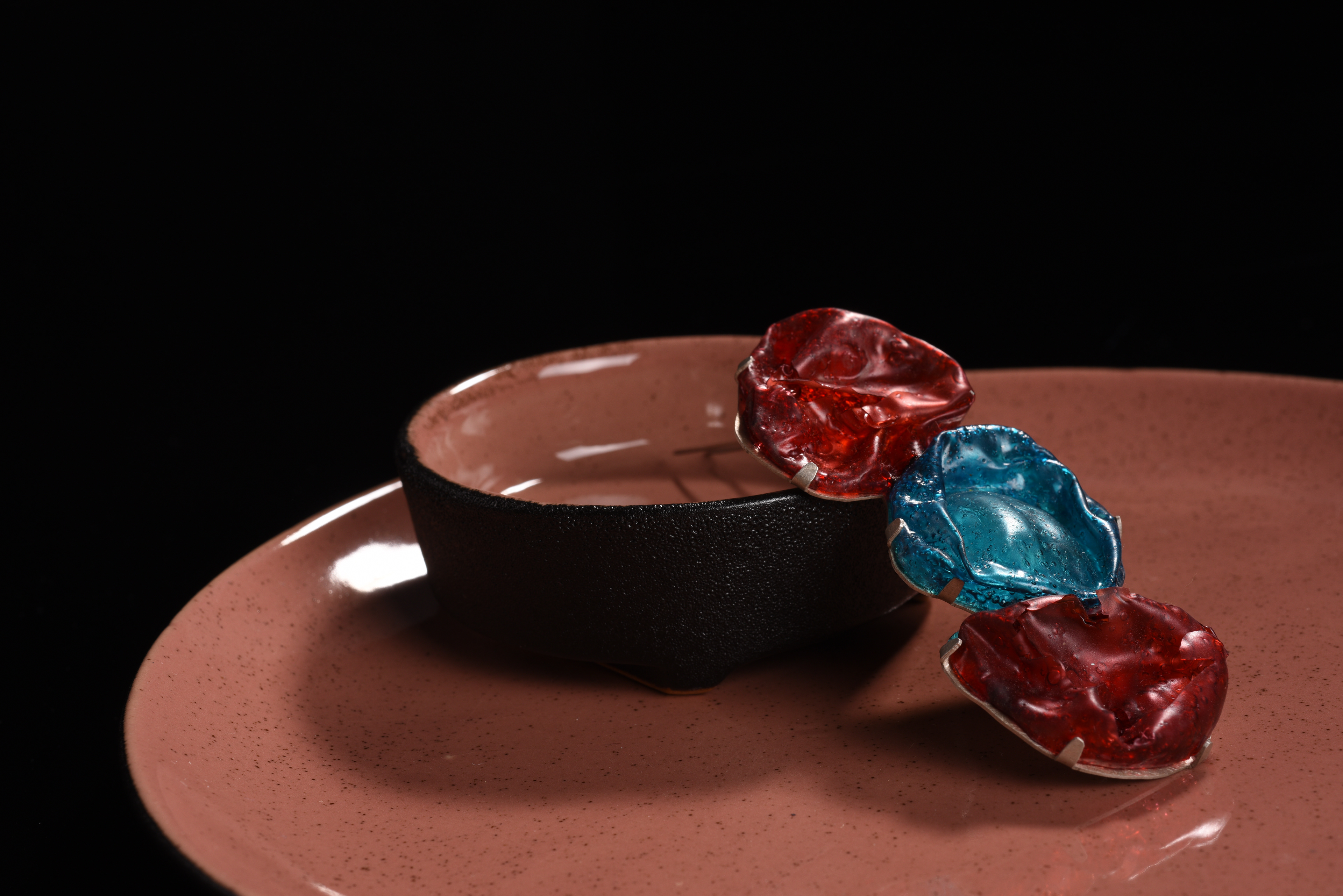 Bioplastic (glycerol, starch, water and food colouring), Steel & Fairmined Silver   