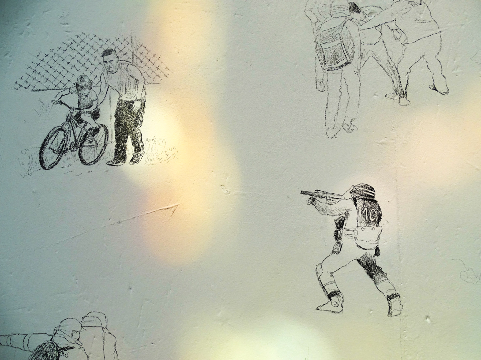 Alexia Atmouni, Le temps des cerises (détail), 2020 Crayon graphite sur mur, 3,76 x 3,14 m © Alexia Atmouni