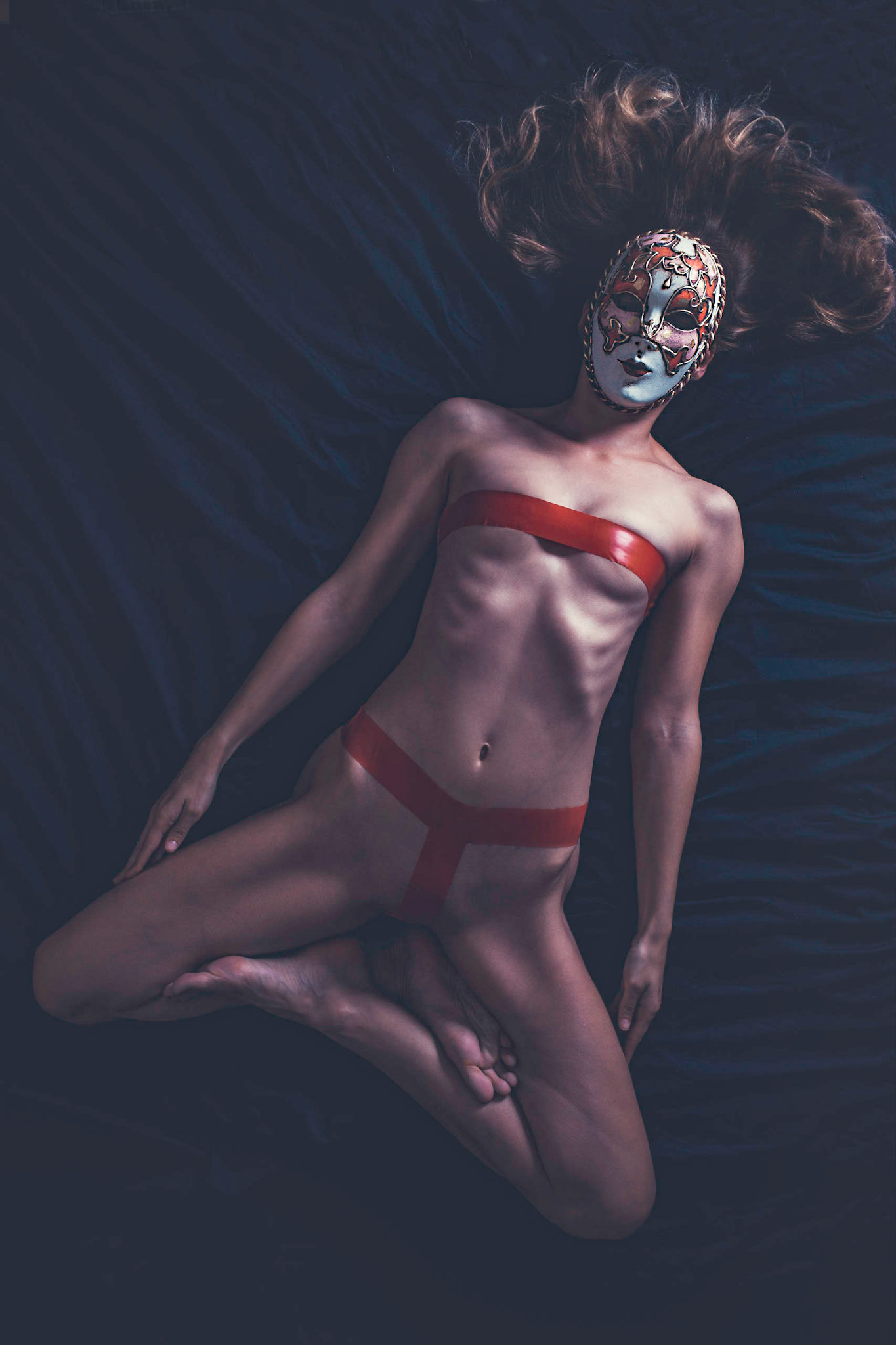 Floating, we are at piece,albeit always wearing a mask.