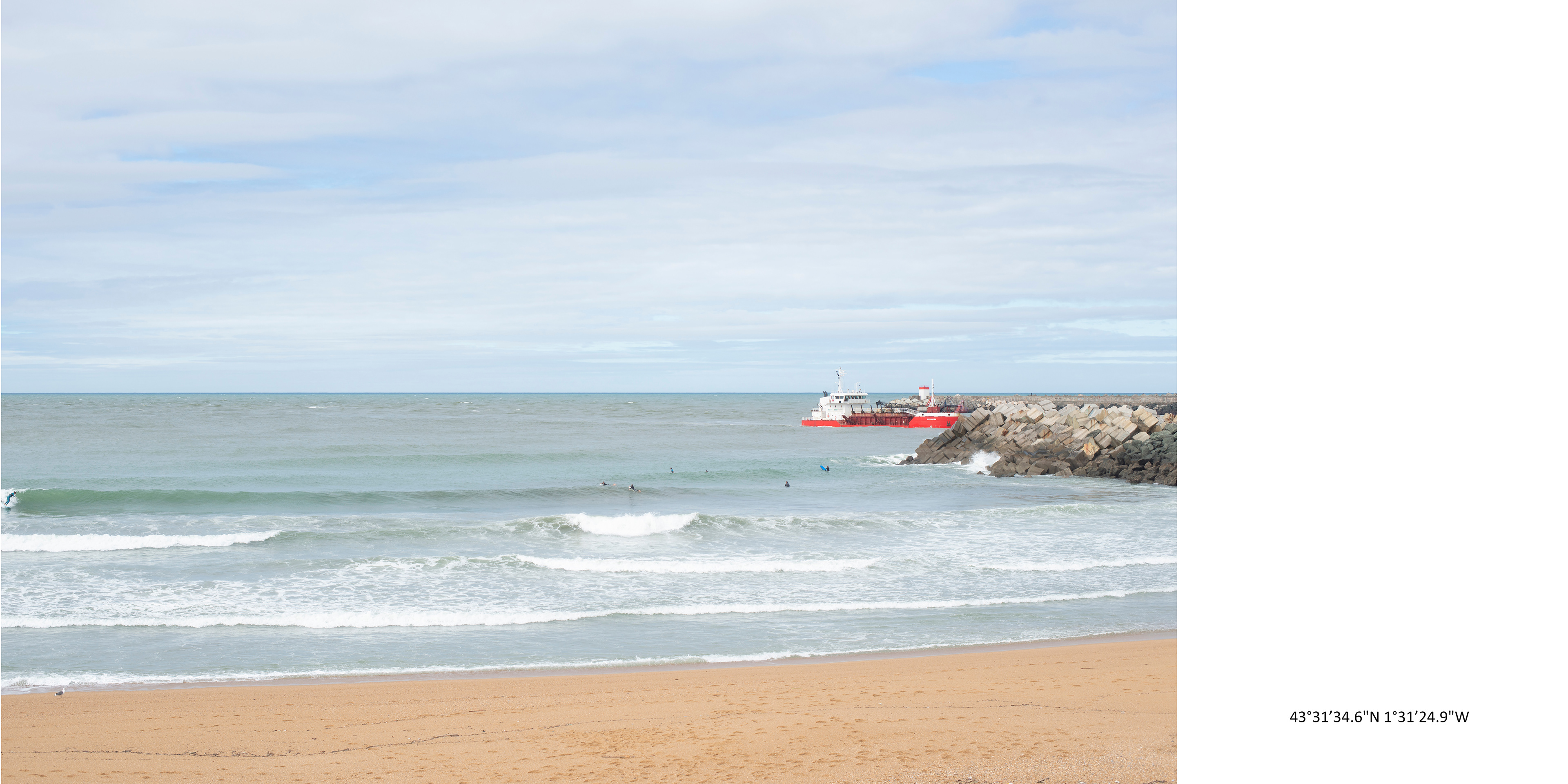 Lieu de prise de vues : Anglet, plage de La barre - Date : 1/10/2022 - Note : le temps est bon, les nuages reviennent, vent convenable.