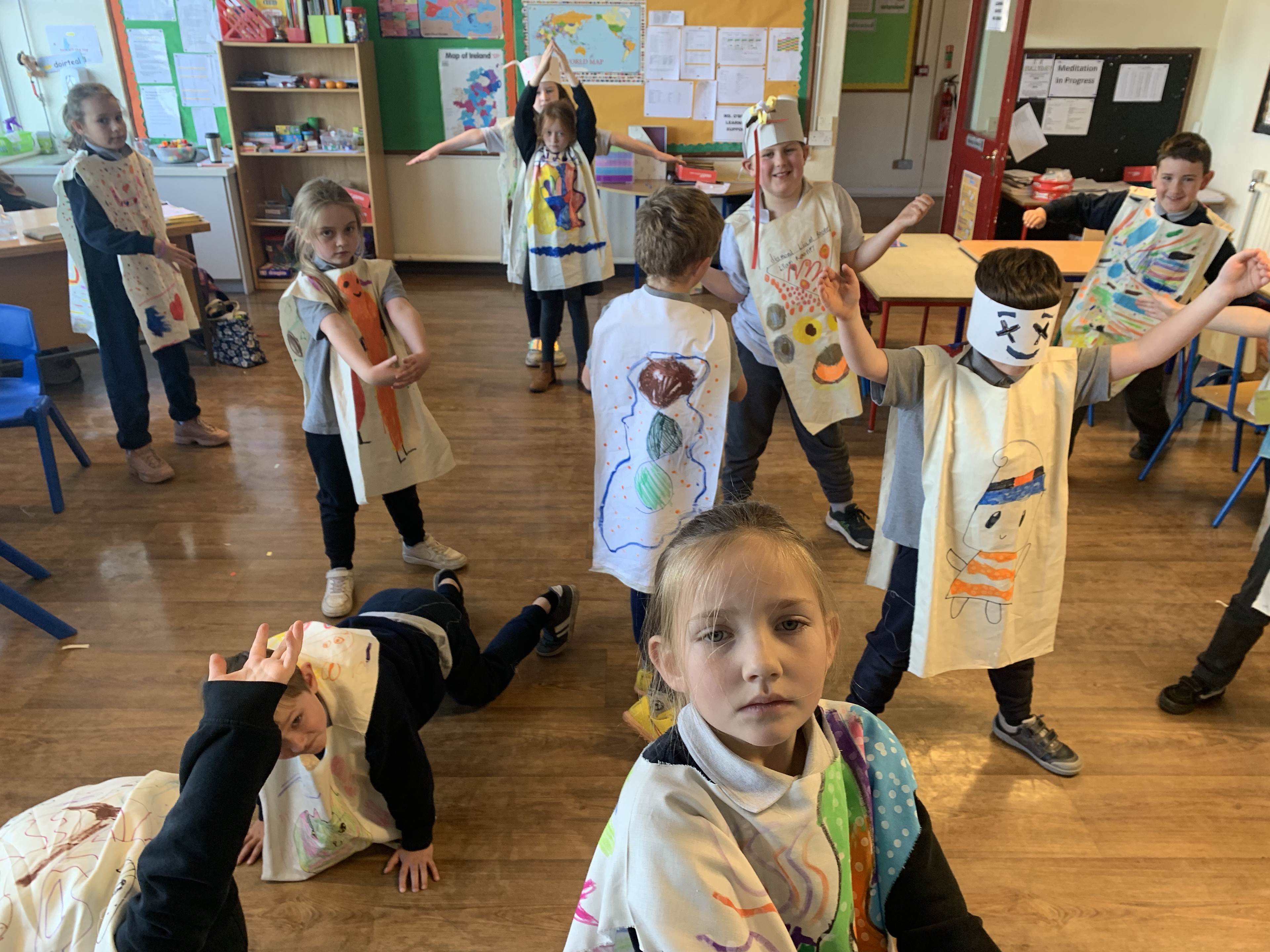 Creating forms with our bodies in Rathoe NS