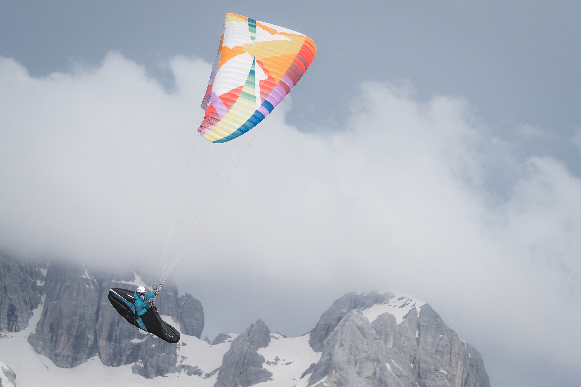 Parapendio in nelle Dolomiti di Brenta