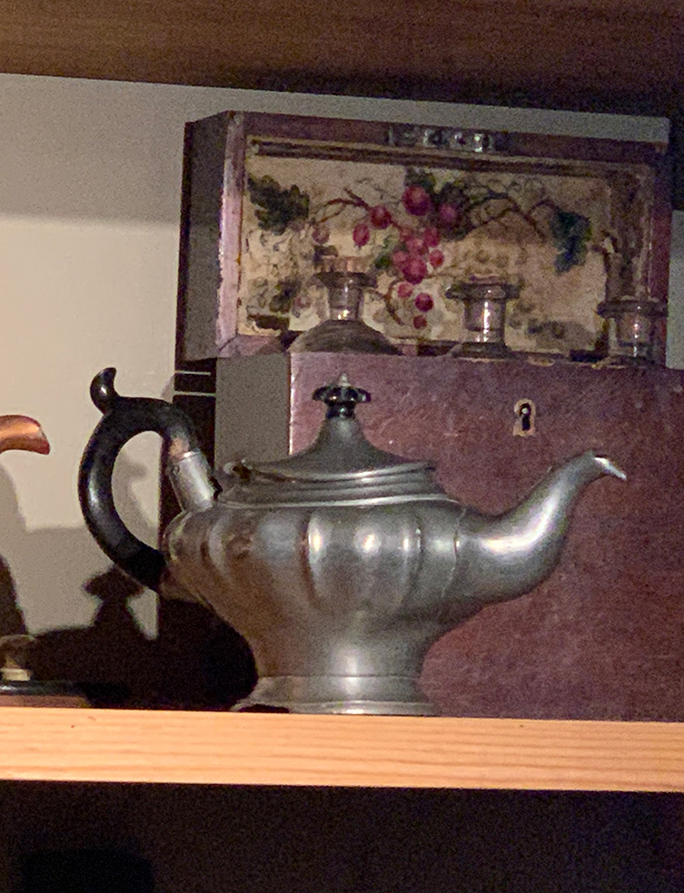 Coffee pot