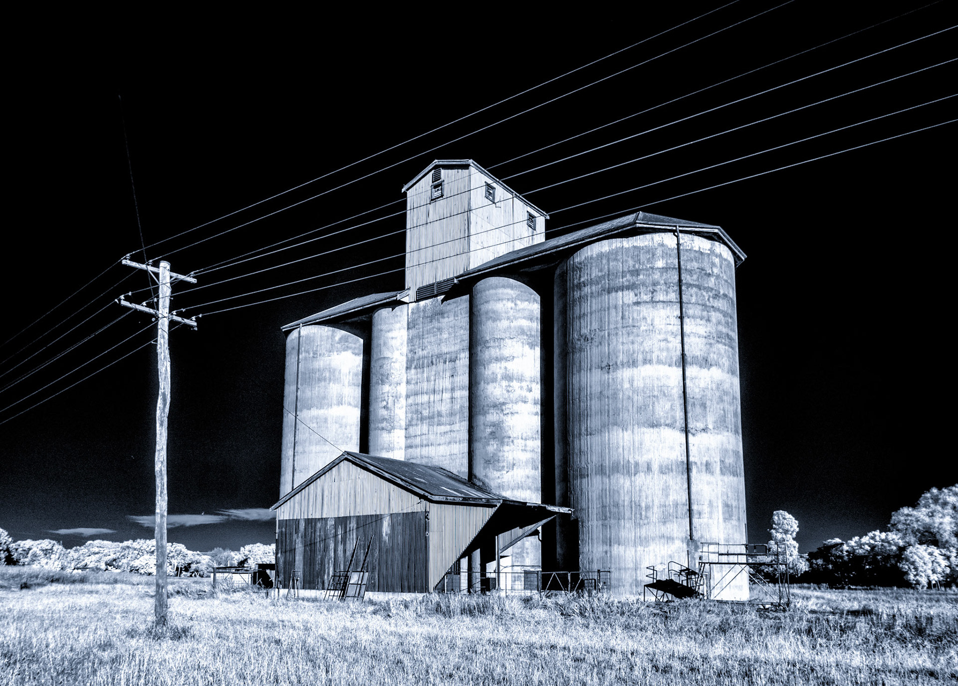 Silos in Infrared