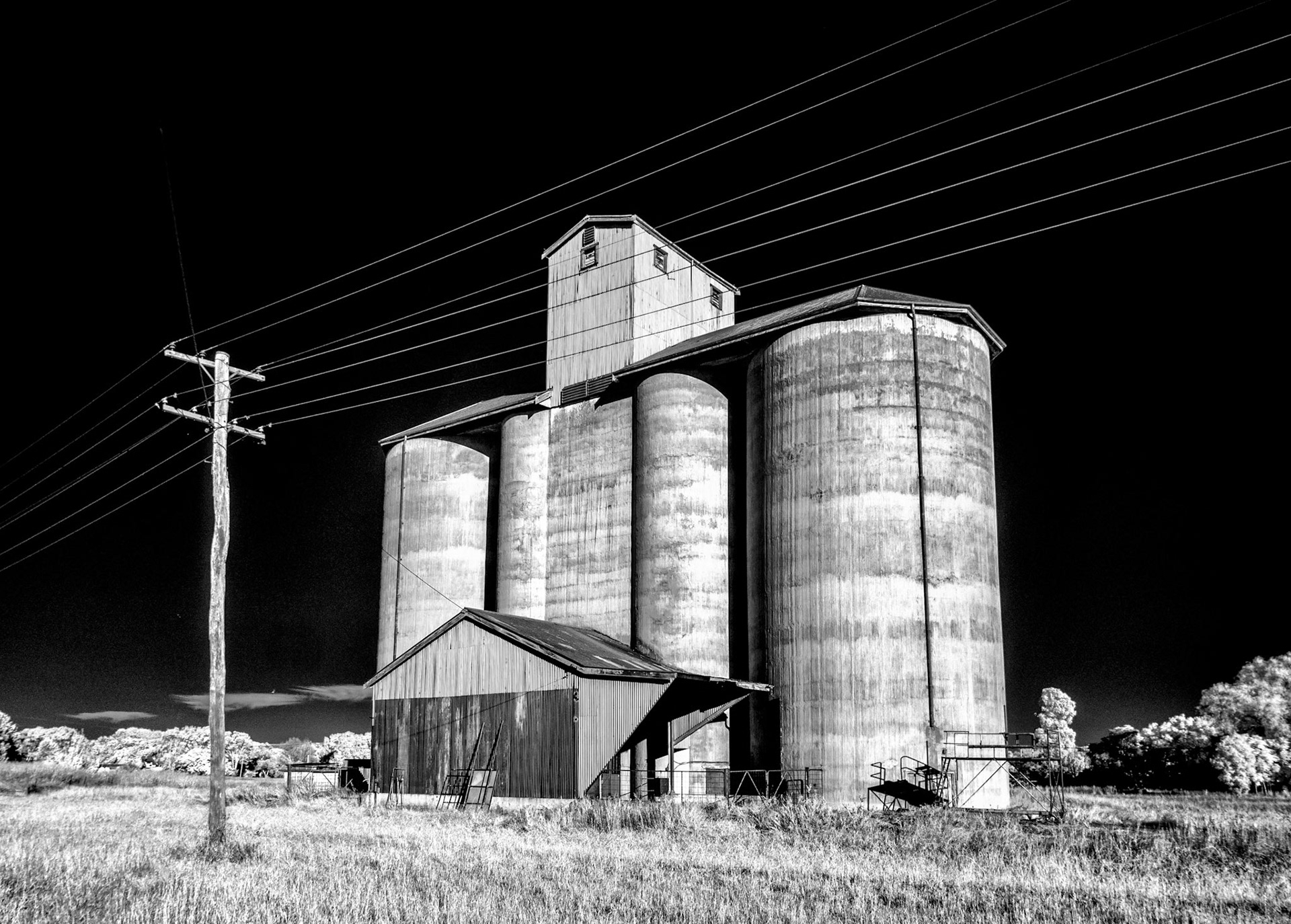 Silos in Infrared