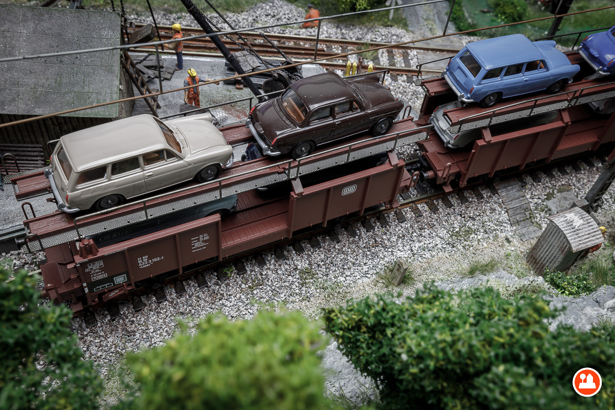 Autoverlading & Transport DB - Fleischmann 4235 en Trix 24332