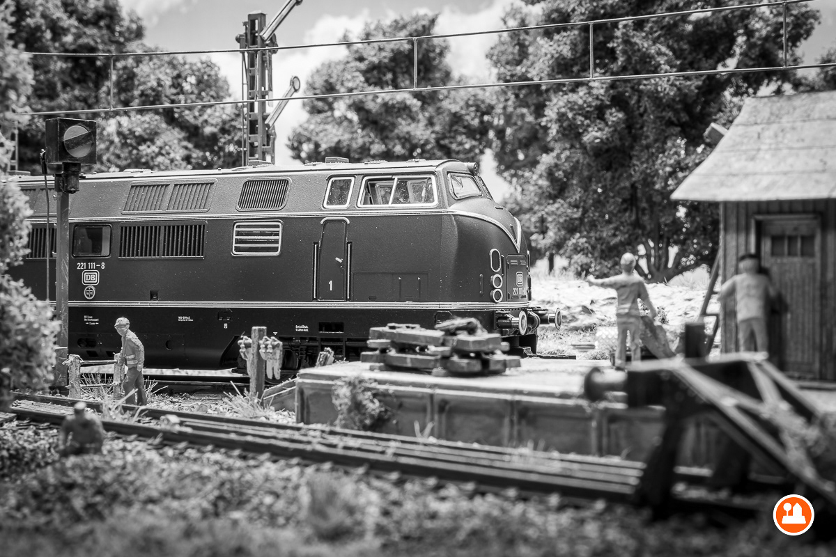 BR 221 DB - Fleischmann 4235