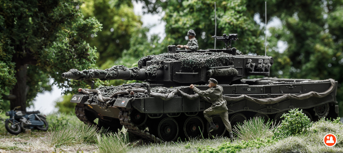 Militaire Actie Leopard 2A4 NL - Artitec 387269 en 6870112
