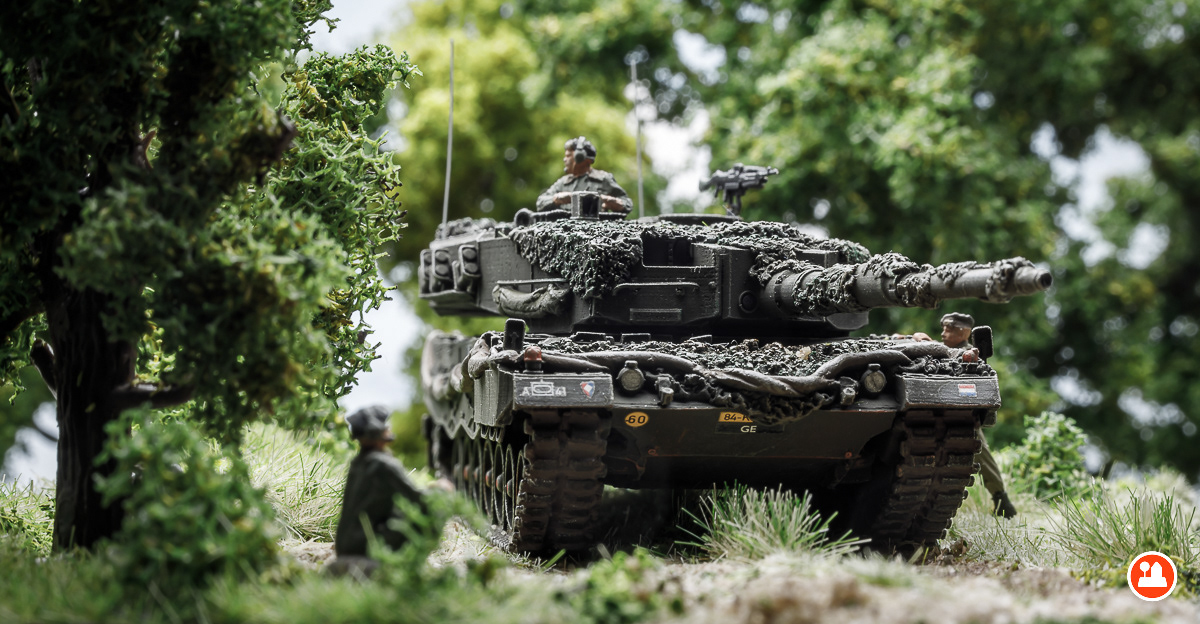 Militaire Actie Leopard 2A4 NL - Artitec 387269 en 6870112