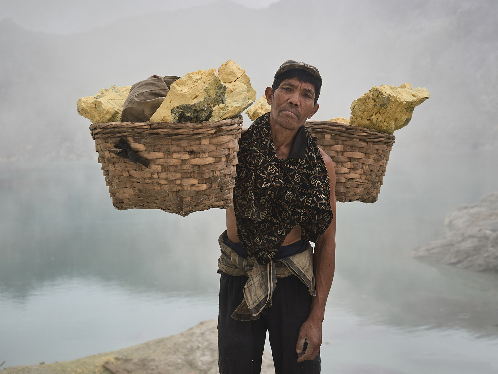 Sulfur mining, Volcano Ijen, Java, Indonesia