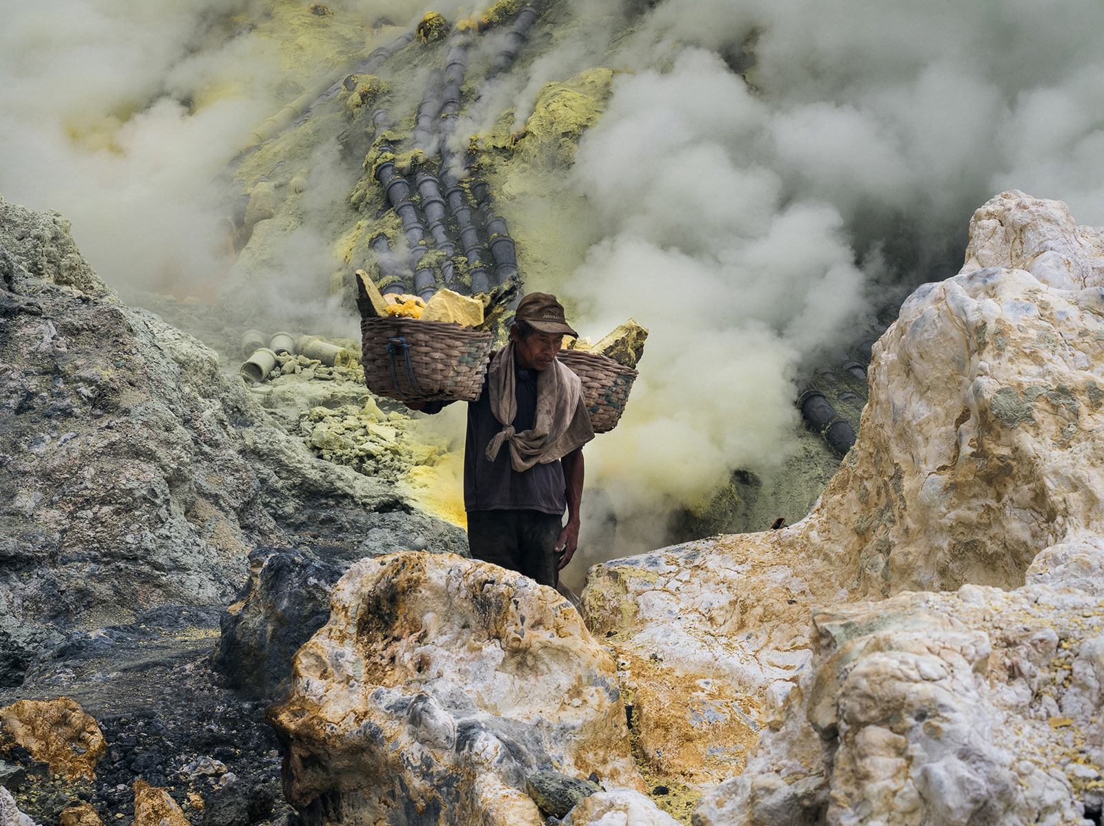 Sulfur mining, Volcano Ijen, Java, Indonesia