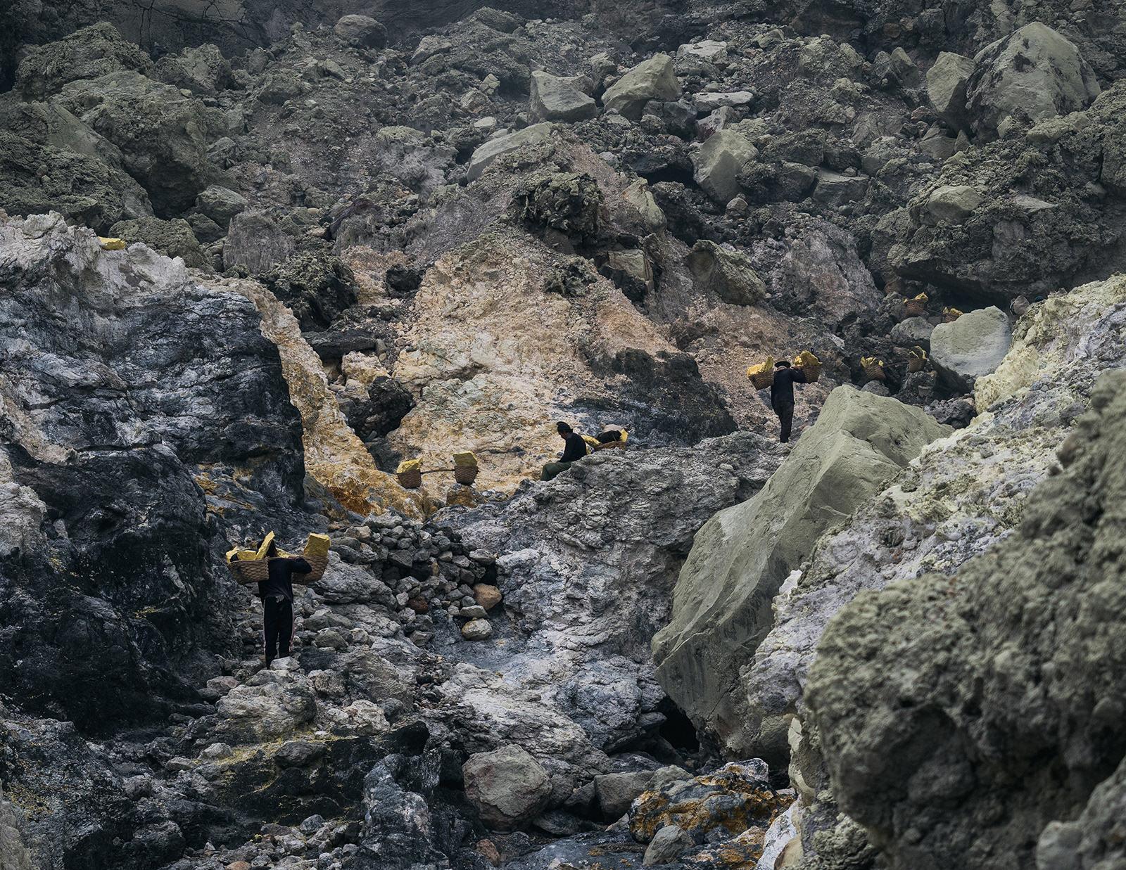 Sulfur mining, Volcano Ijen, Java, Indonesia