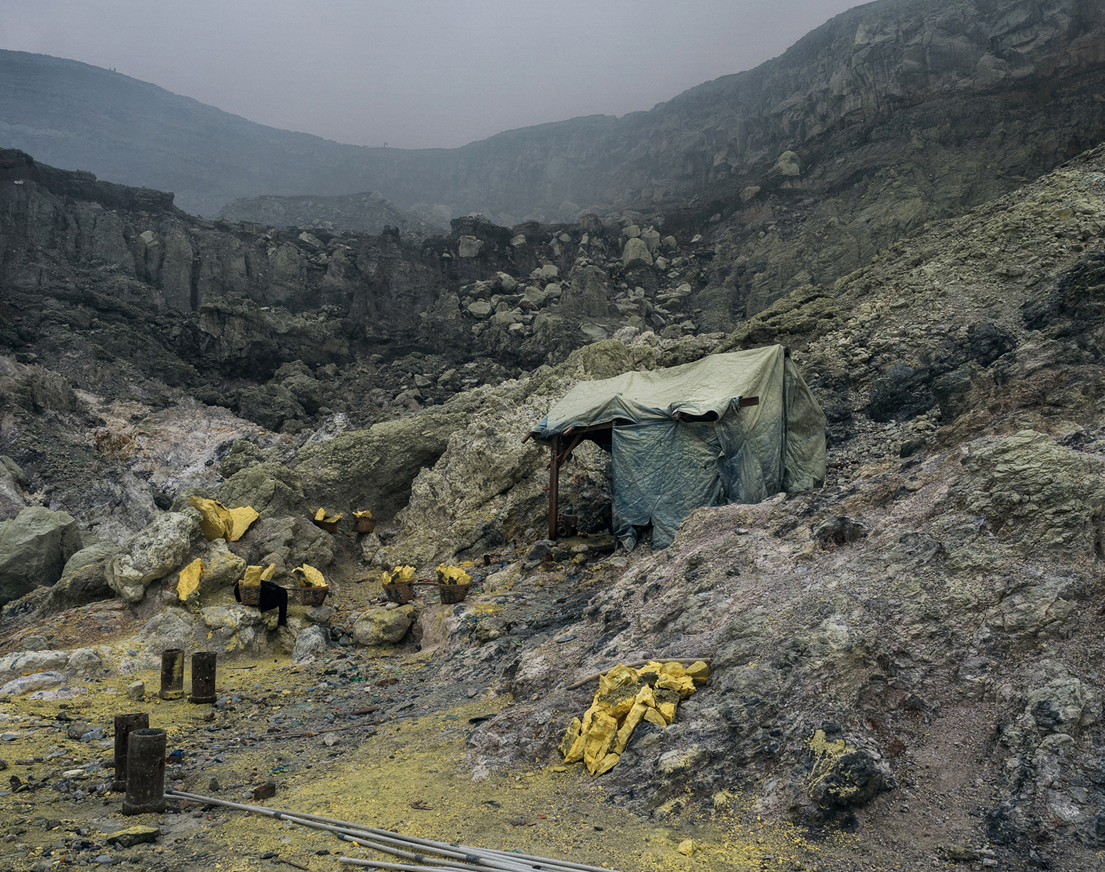 Sulfur mining, Volcano Ijen, Java, Indonesia