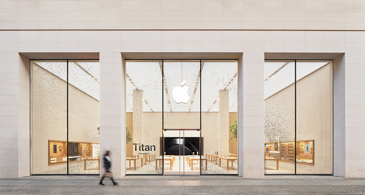 Apple store Berlin. Photographer: Sergey Melnikov