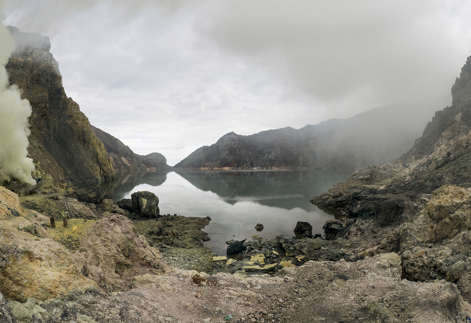 Sulfur mining, Volcano Ijen, Java, Indonesia