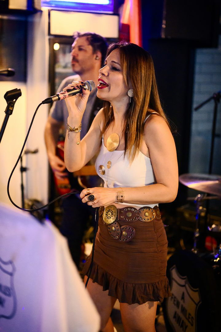  Sharon Sade