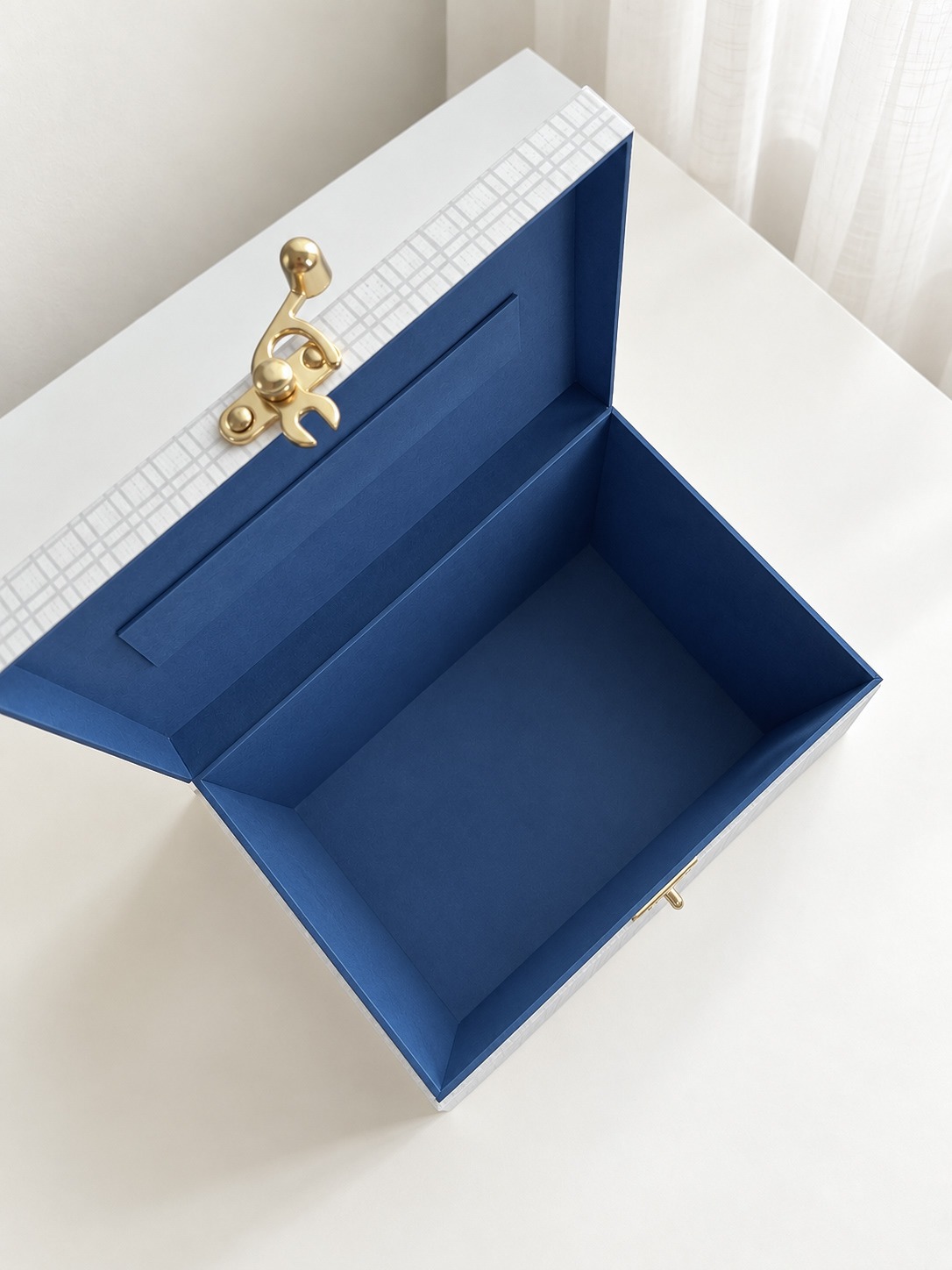 Tamanho: 18 × 15 × 23,7 cm (A × L × C) - Maleta Avulsa - R$ 170,99 no cartão (3x de R$ 57,00) ou R$ 159,60 à vista no pix
