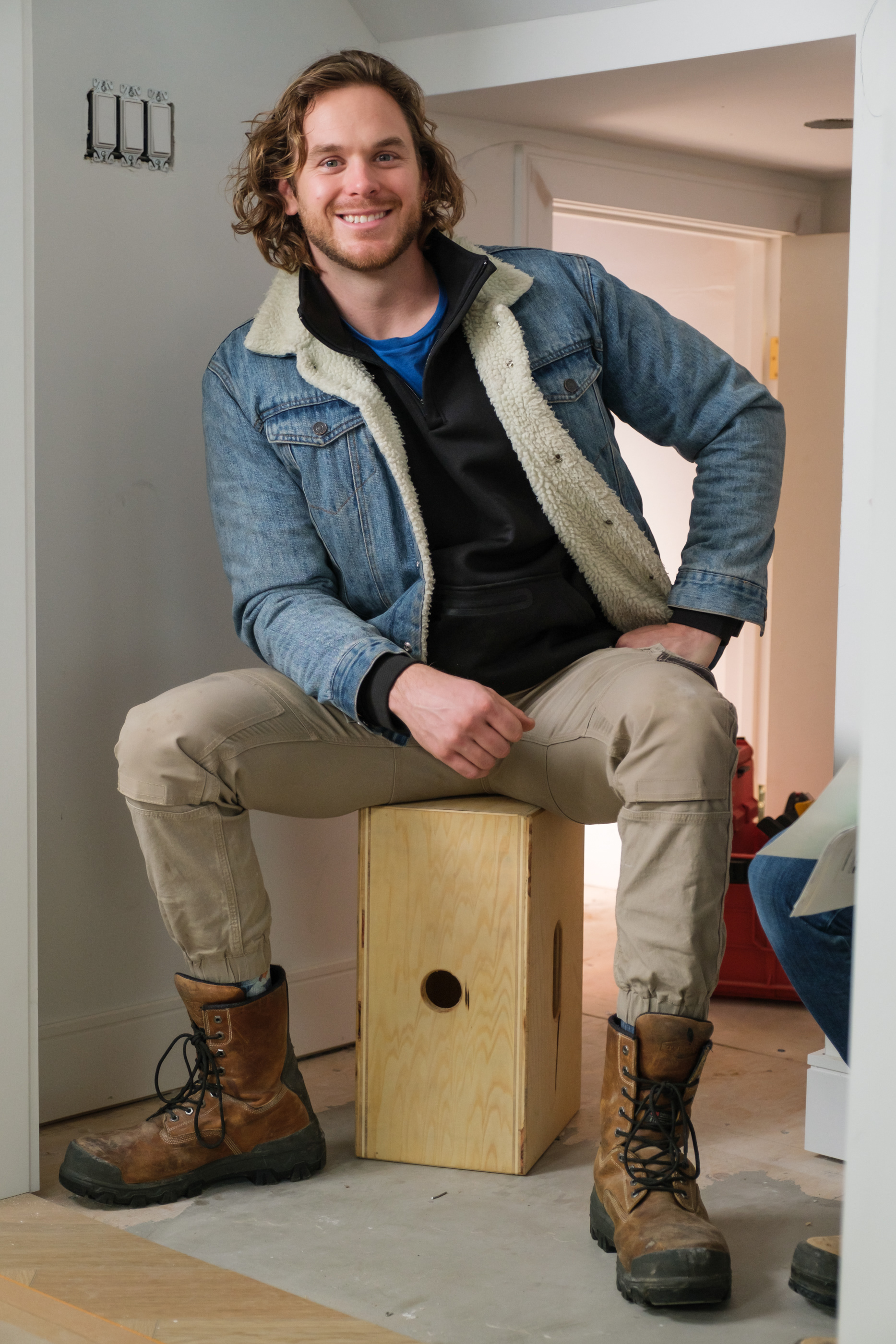 Mike Holmes Jr. (Holmes Family Rescue)